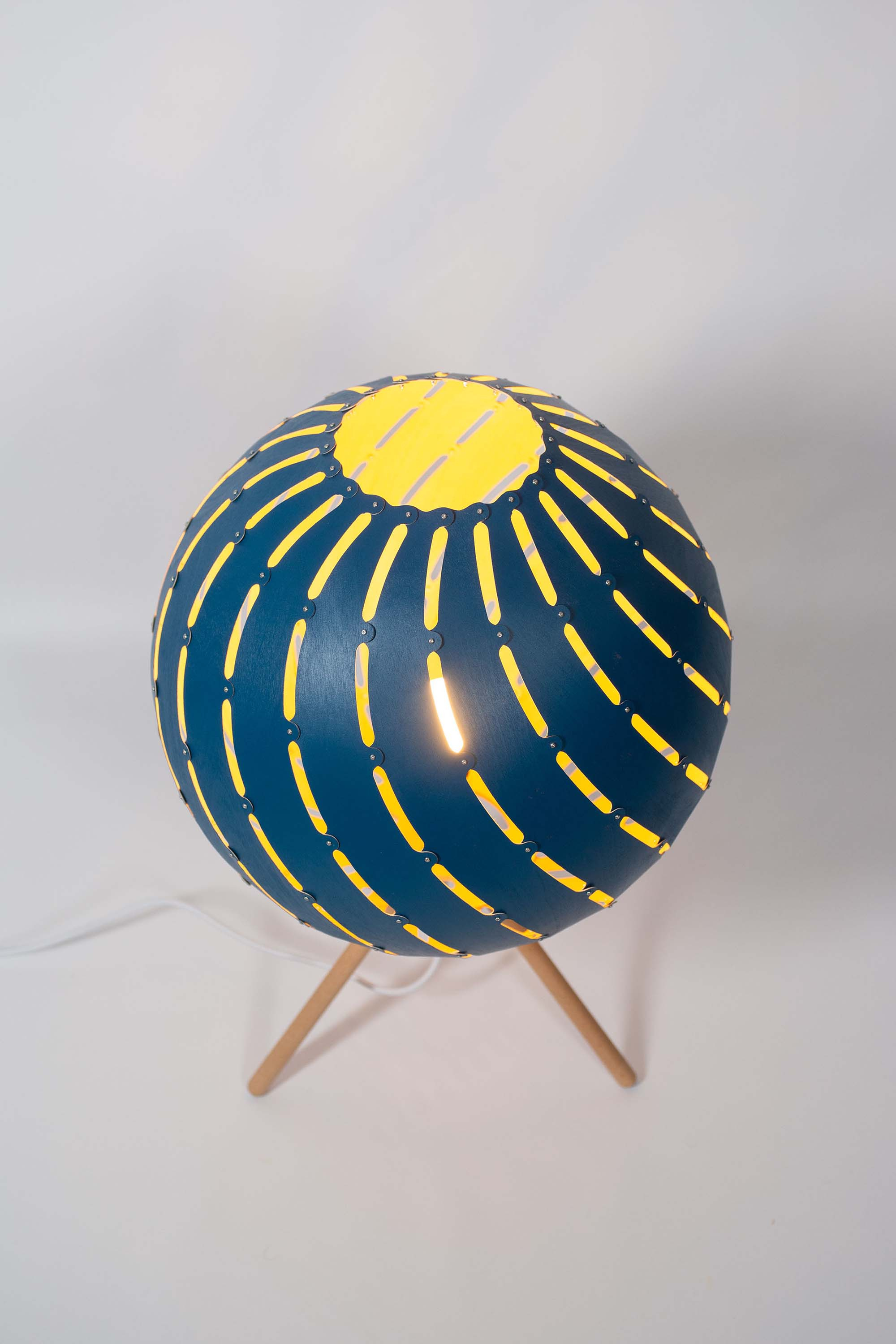 Напольный светильник Orbit