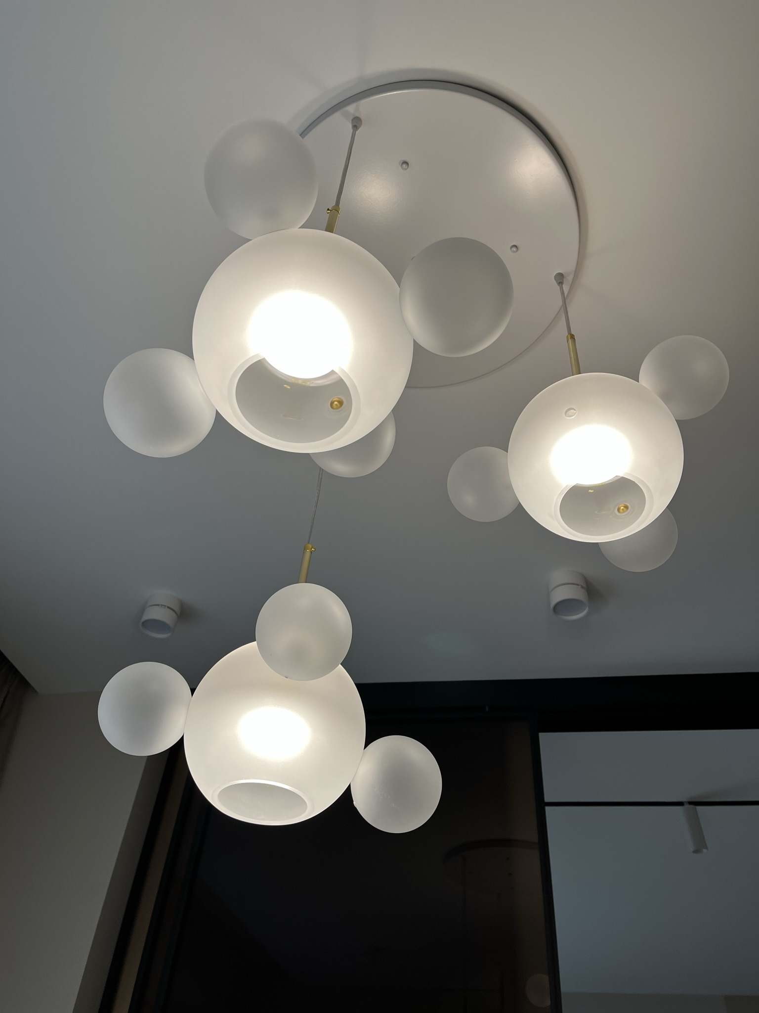 Современный минимализм с элементами contemporary.