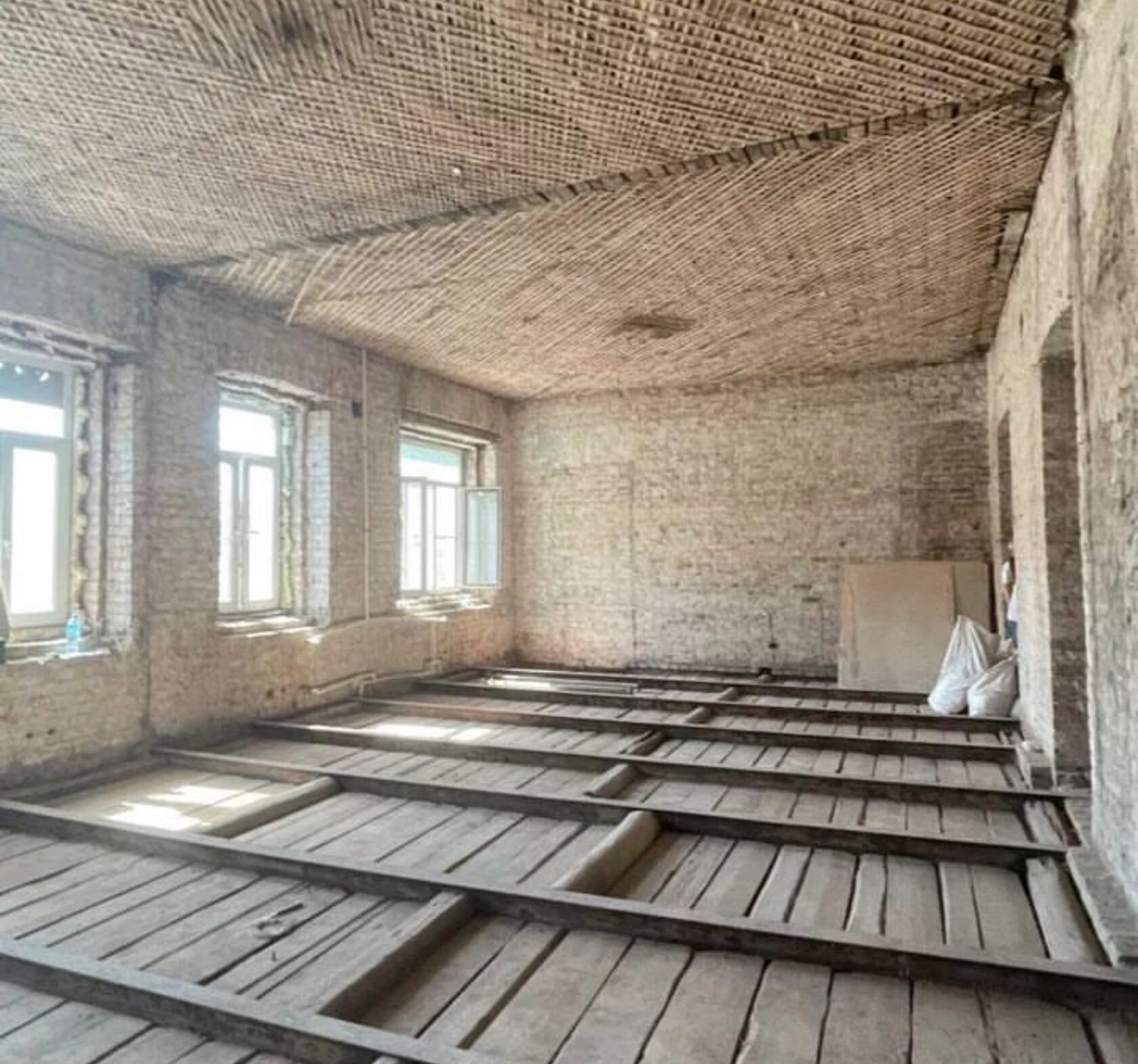 Капитальный ремонт коммуналки 153 кв. м в старом фонде Санкт-Петербурга