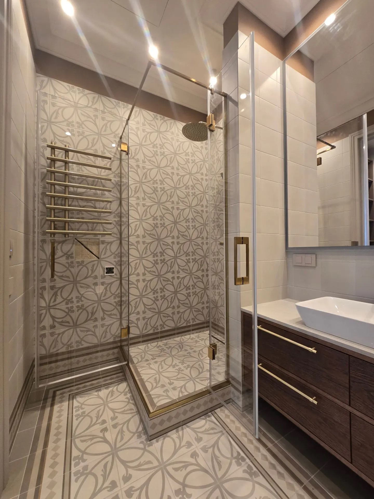 Элегантность в каждой детали: новый завершенный проект от Design Glass!