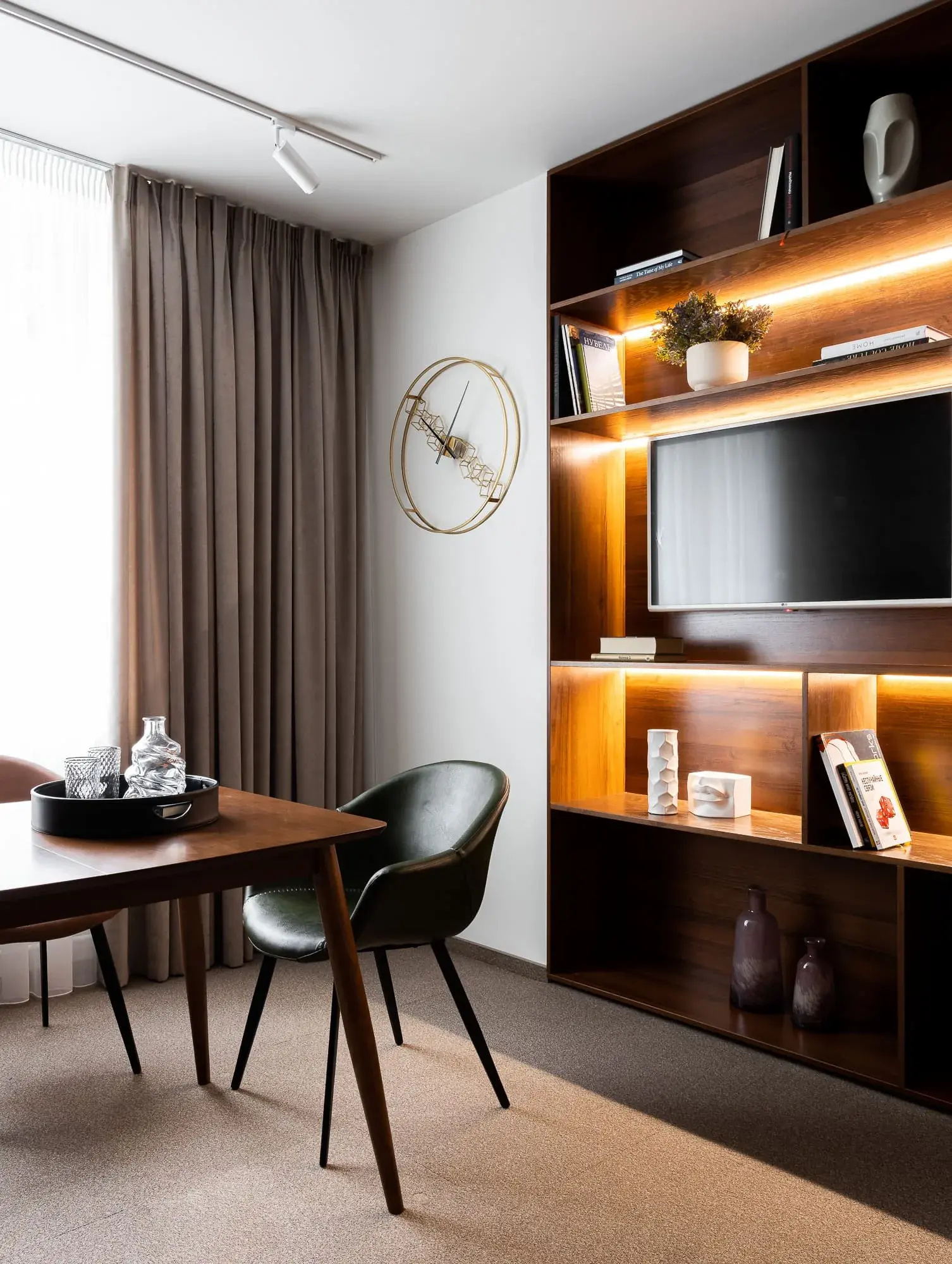Veladent Ortho. Стоматологическая клиника 390 м² в Челябинске