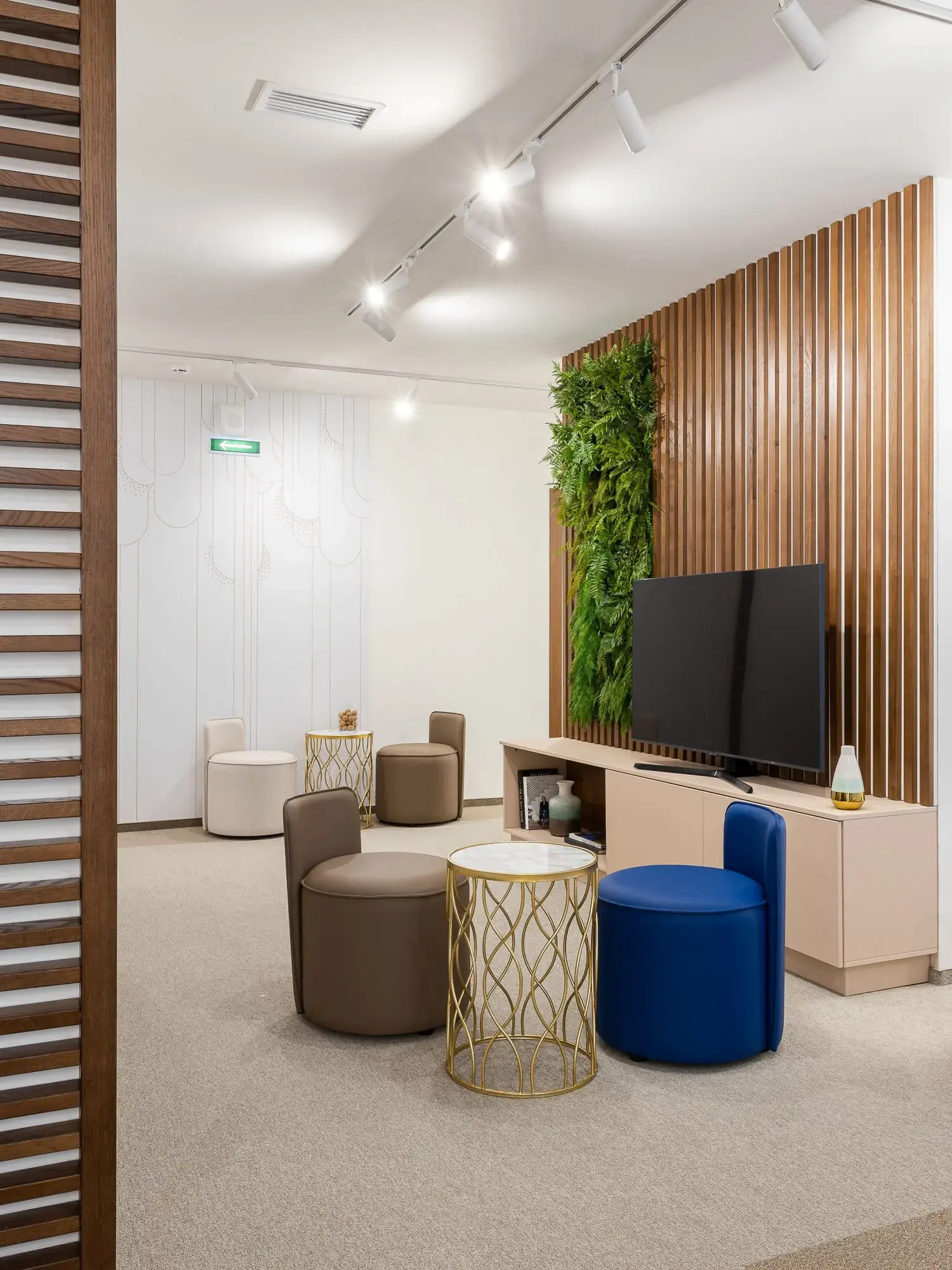 Veladent Ortho. Стоматологическая клиника 390 м² в Челябинске