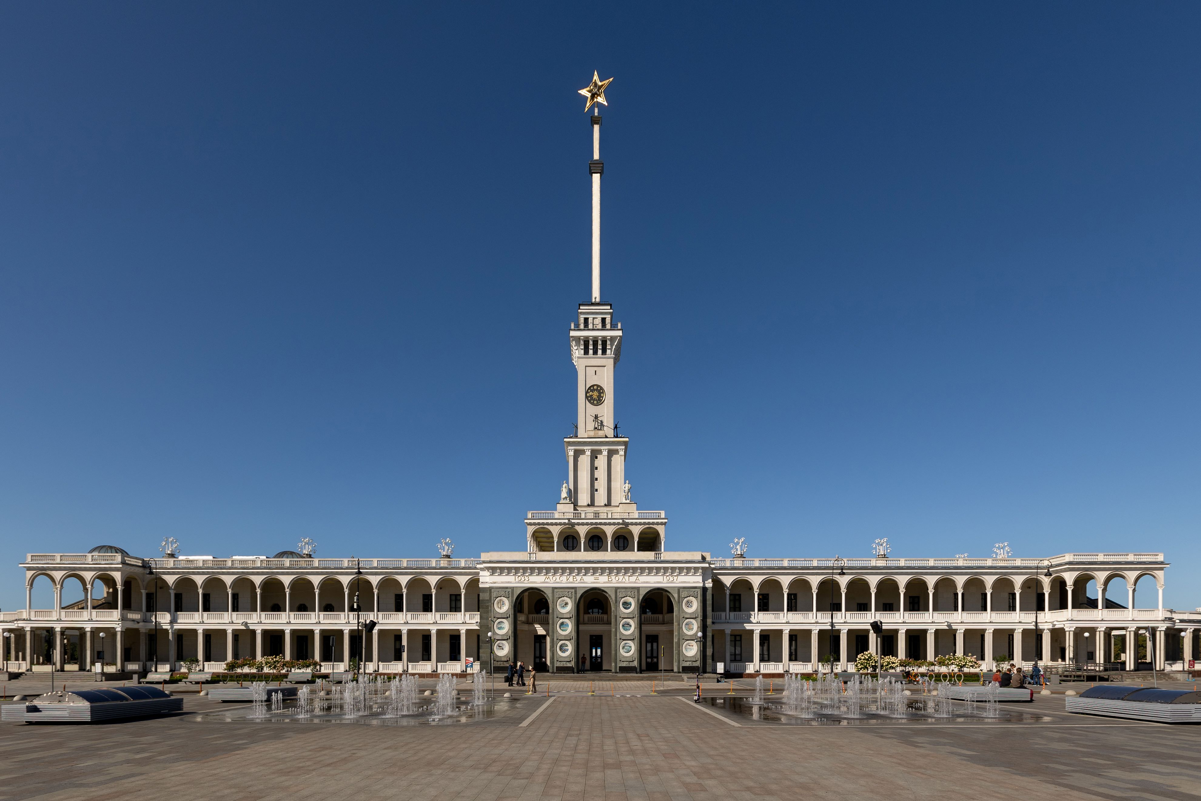 Здание Северного вокзала.
