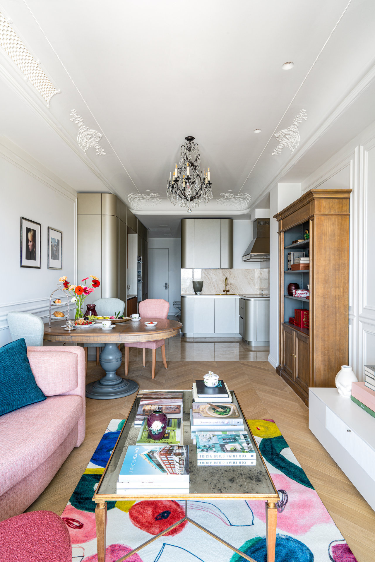 ФРАНЦУЗСКАЯ КЛАССИКА В АПАРТАМЕНТАХ У МОРЯ