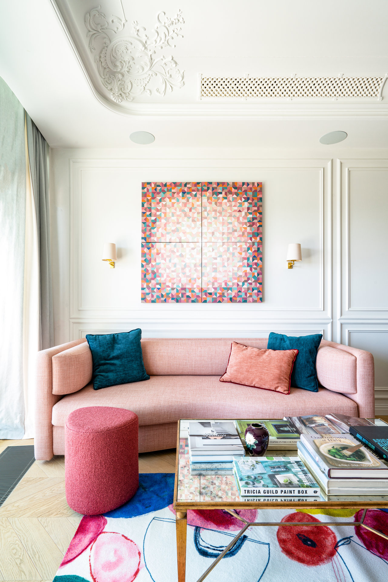 ФРАНЦУЗСКАЯ КЛАССИКА В АПАРТАМЕНТАХ У МОРЯ