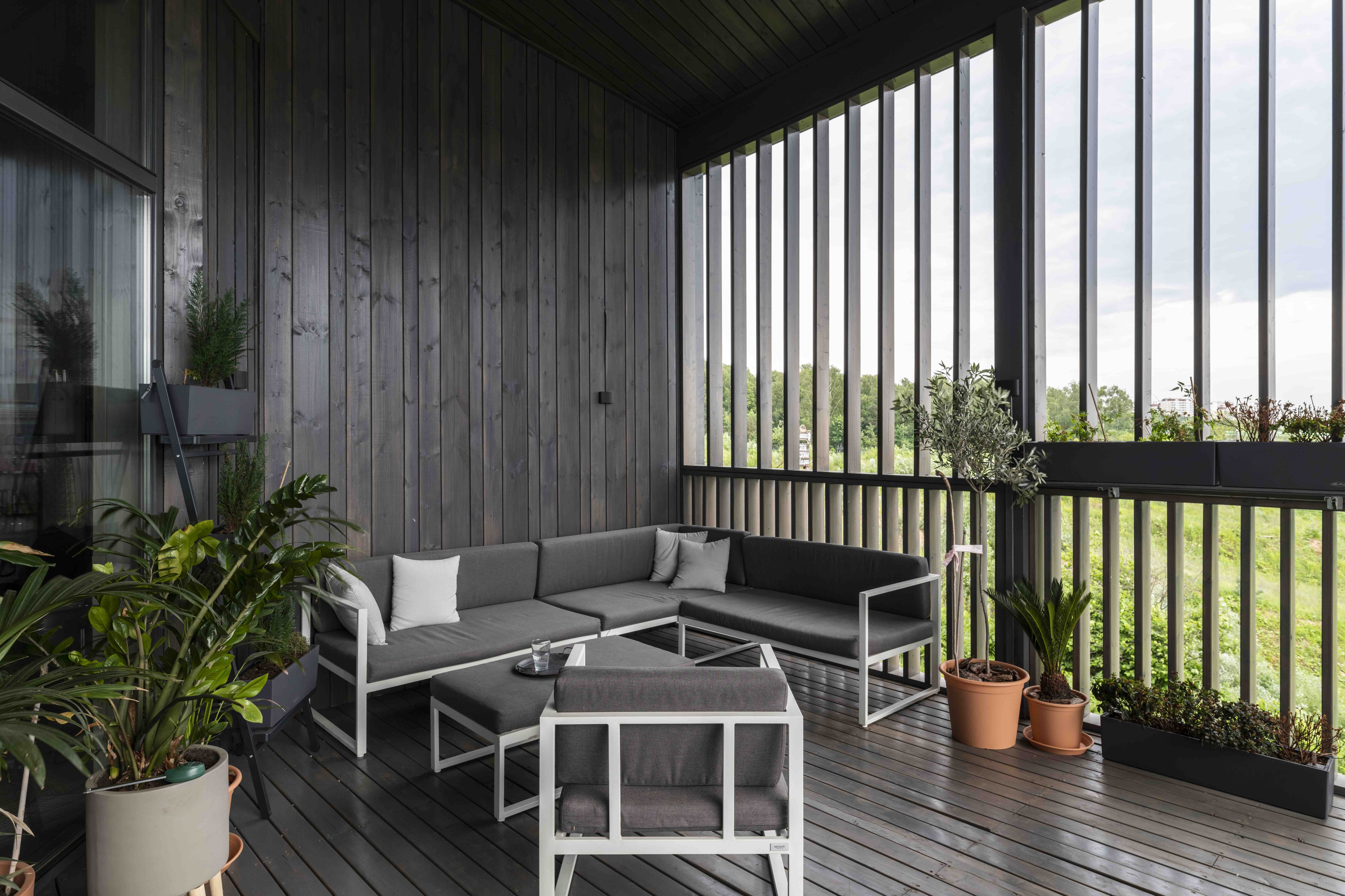 Загородный дом на склоне в Ромашково