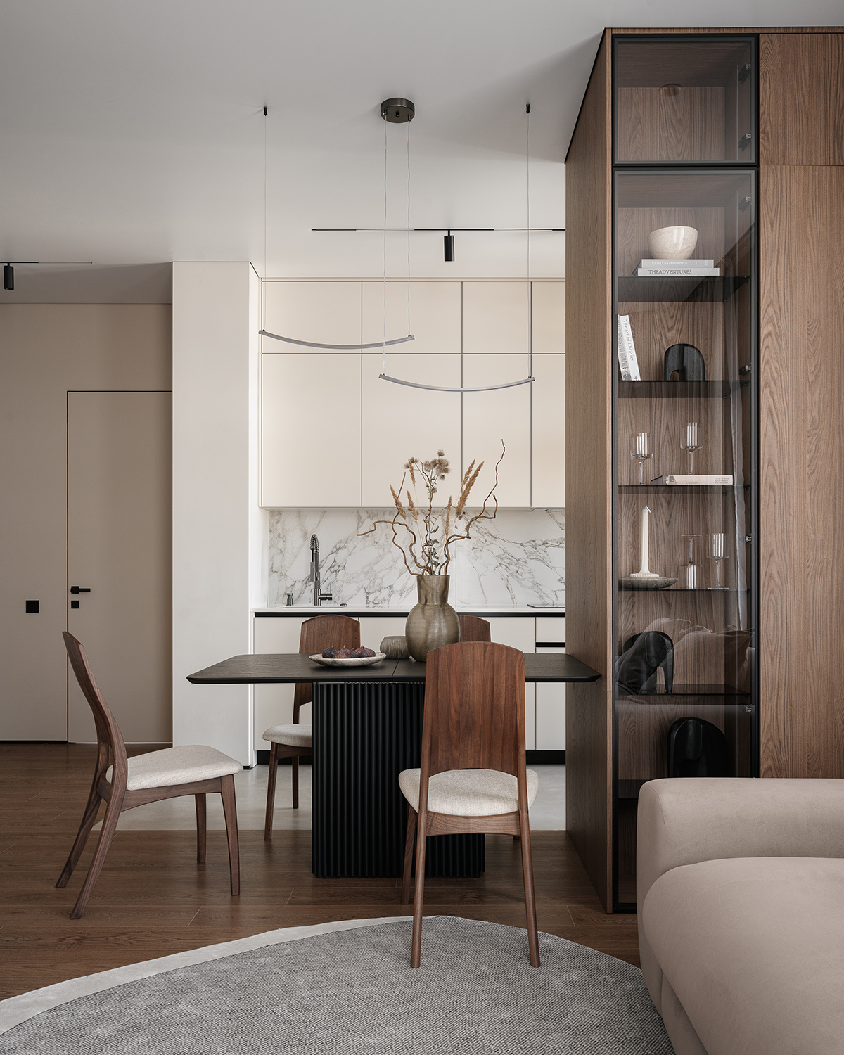 Квартира с продуманной подсветкой для молодой пары