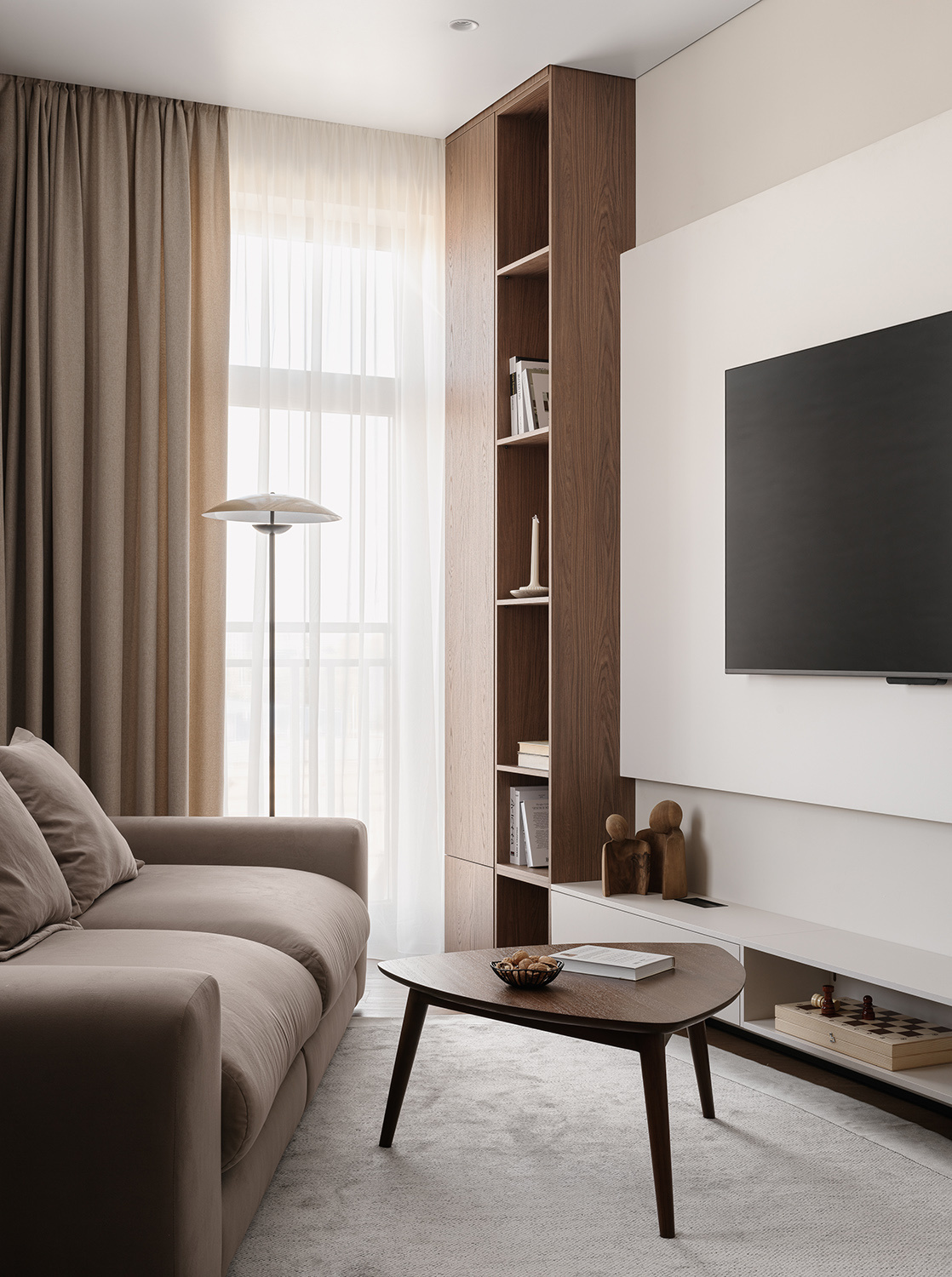 Квартира с продуманной подсветкой для молодой пары