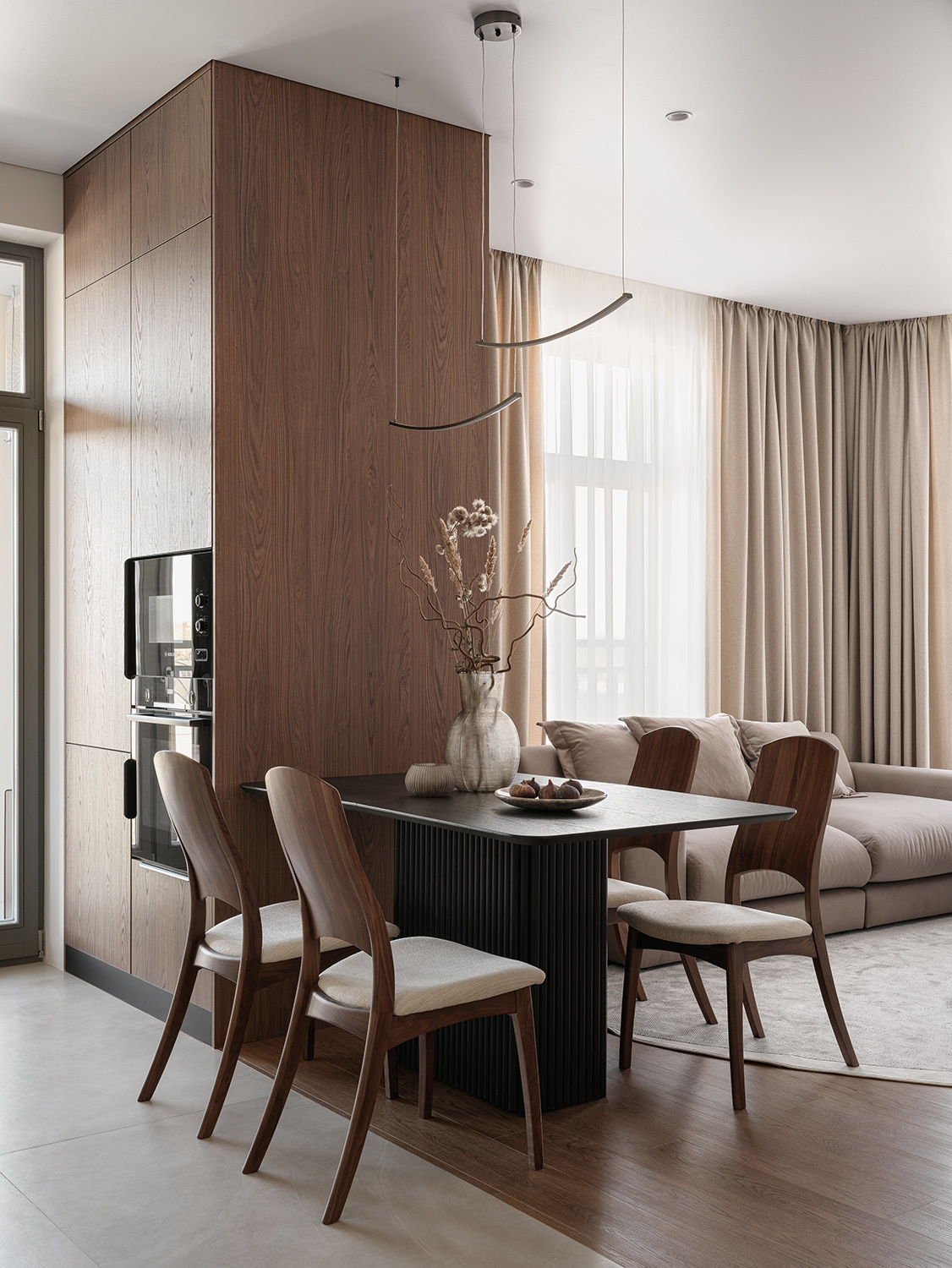 Квартира с продуманной подсветкой для молодой пары