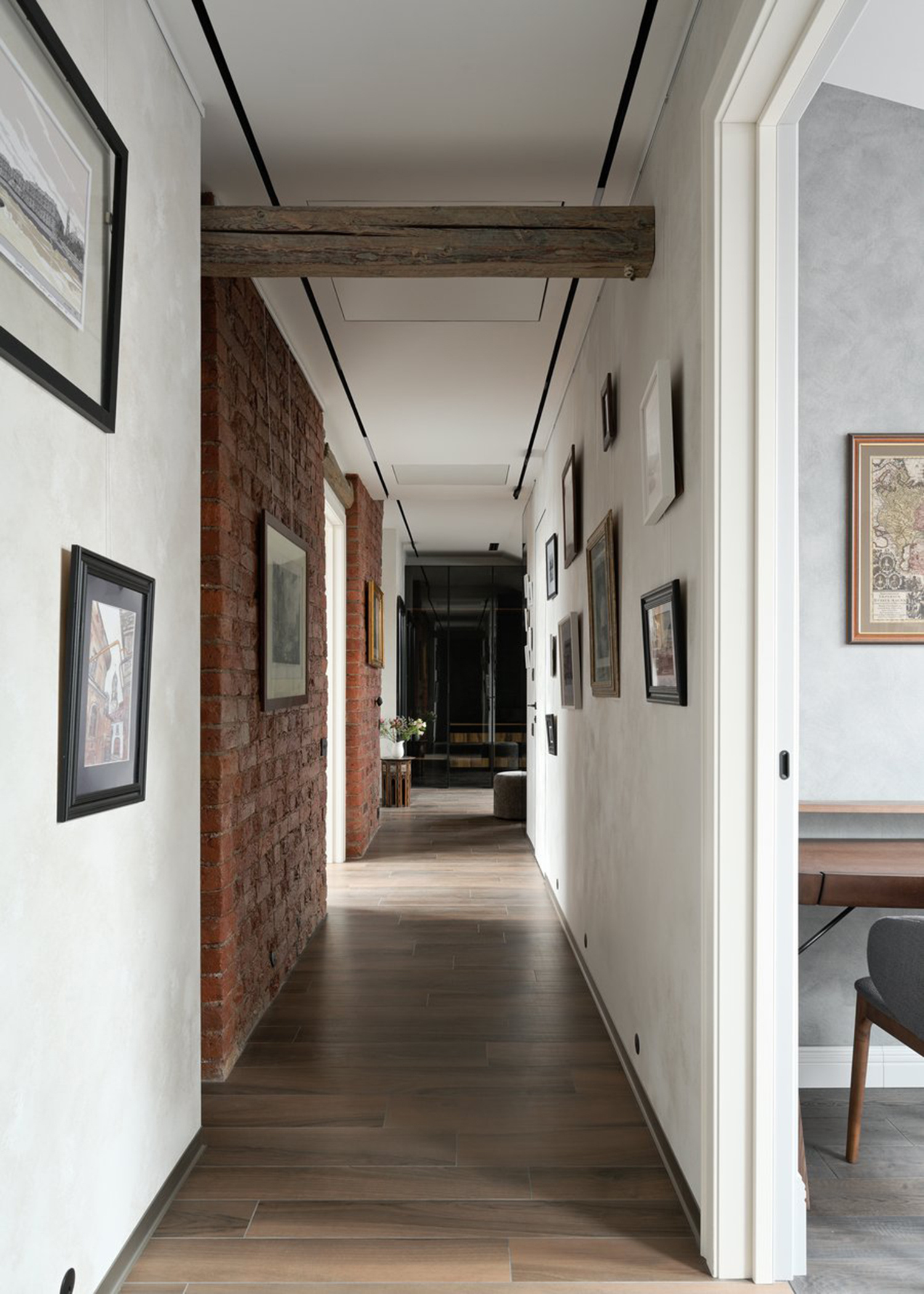 Мансарда с камином «Петербургский флёр»