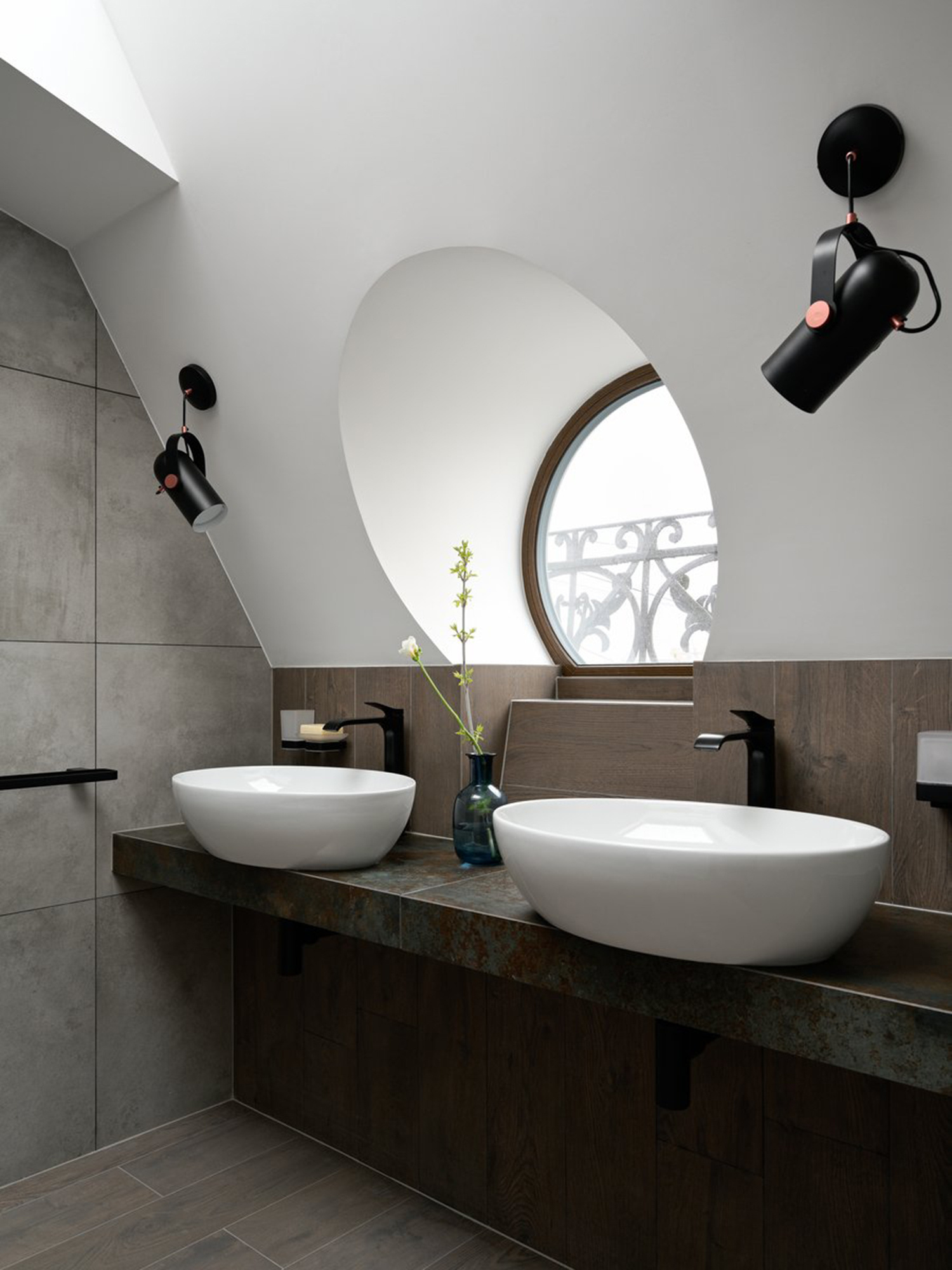 Мансарда с камином «Петербургский флёр»