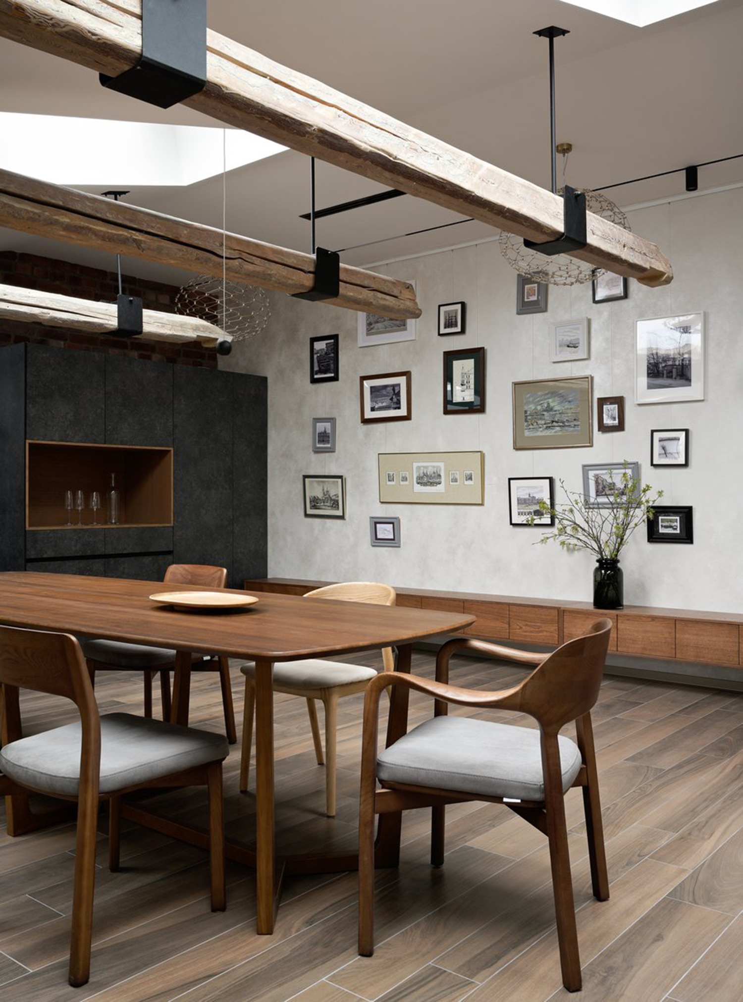 Мансарда с камином «Петербургский флёр»