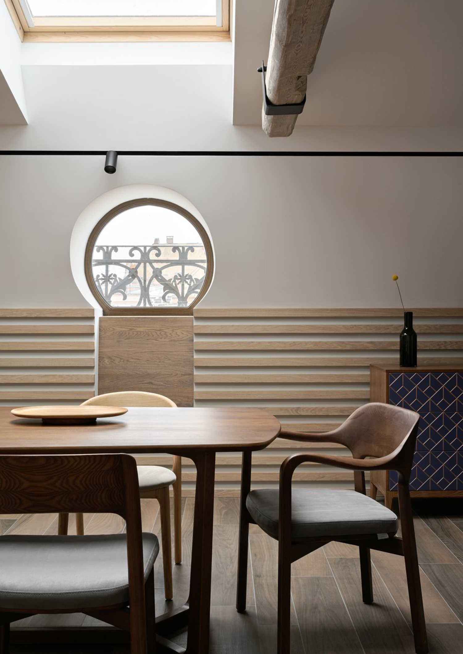 Мансарда с камином «Петербургский флёр»