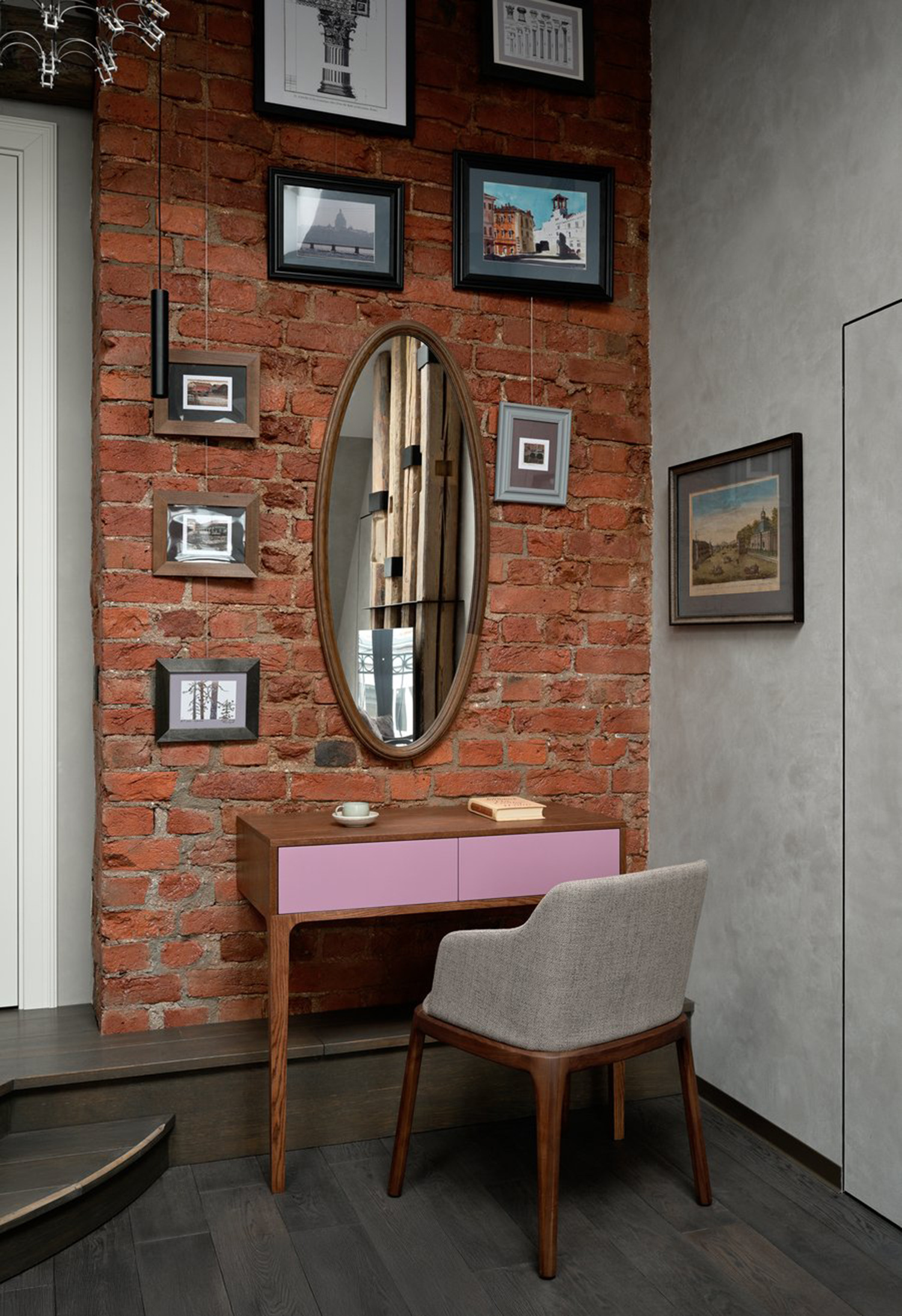 Мансарда с камином «Петербургский флёр»