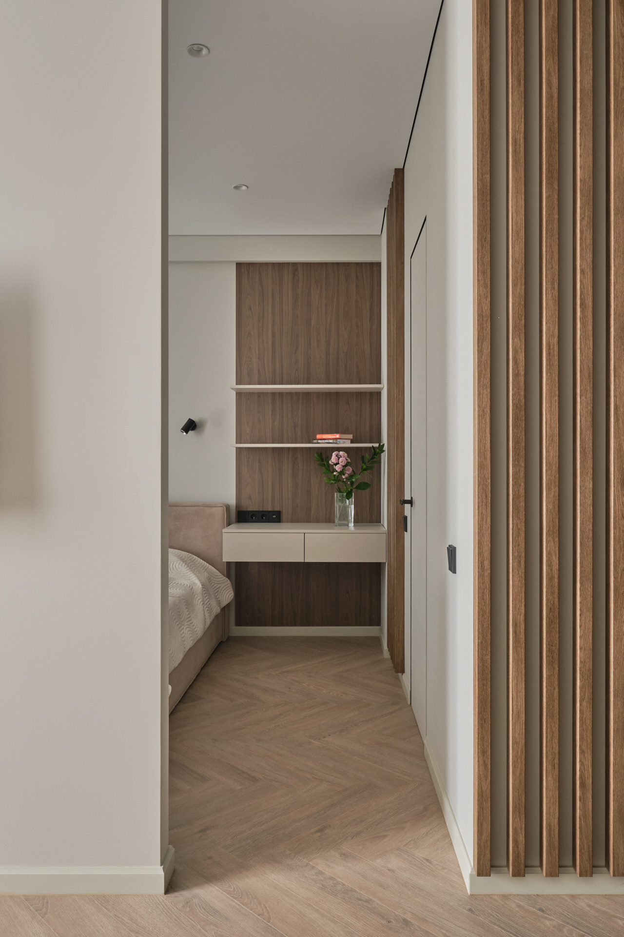 Обложка проекта: квартира для молодой девушки