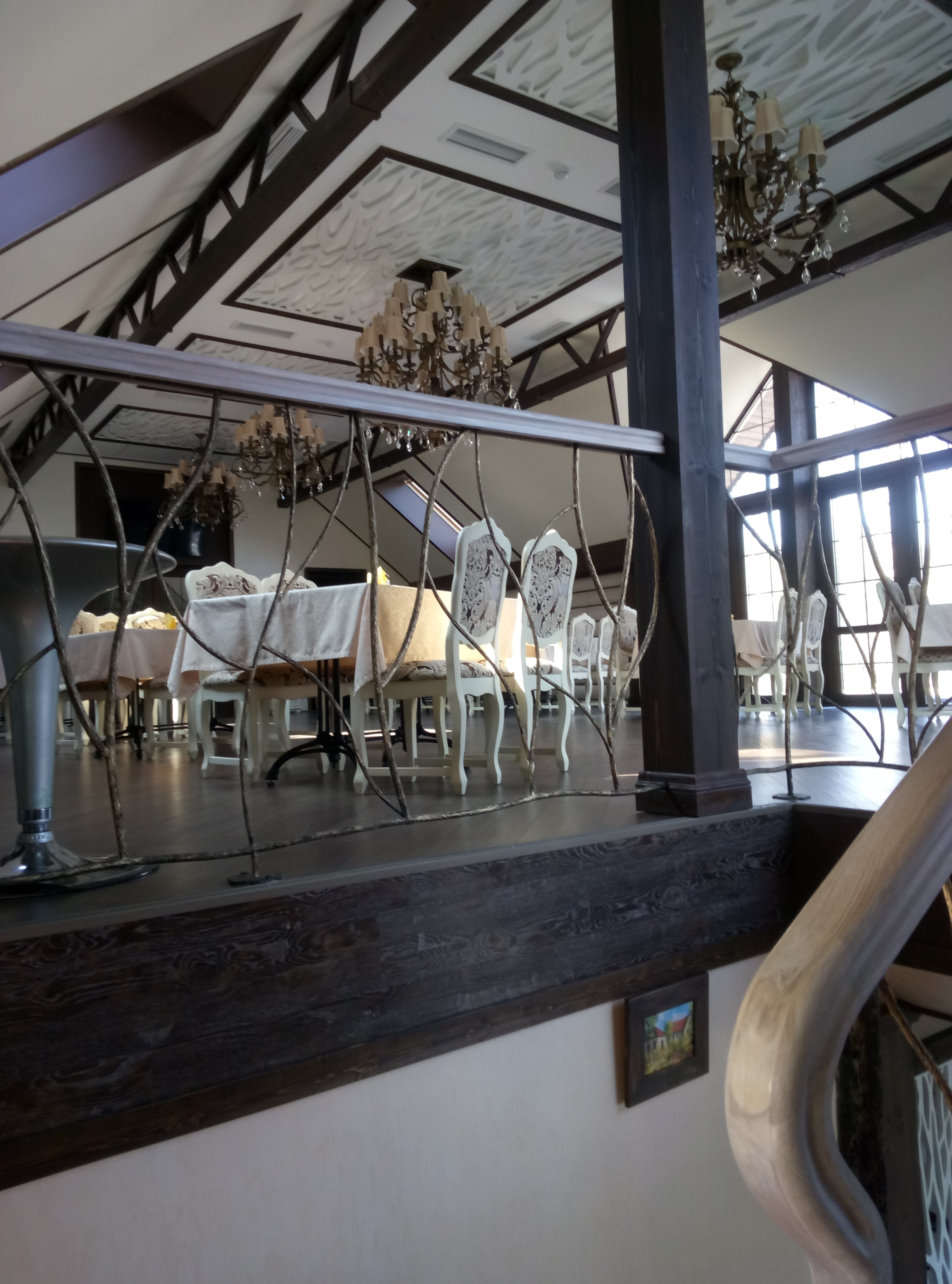 Ресторан, банкетный зал за городом.