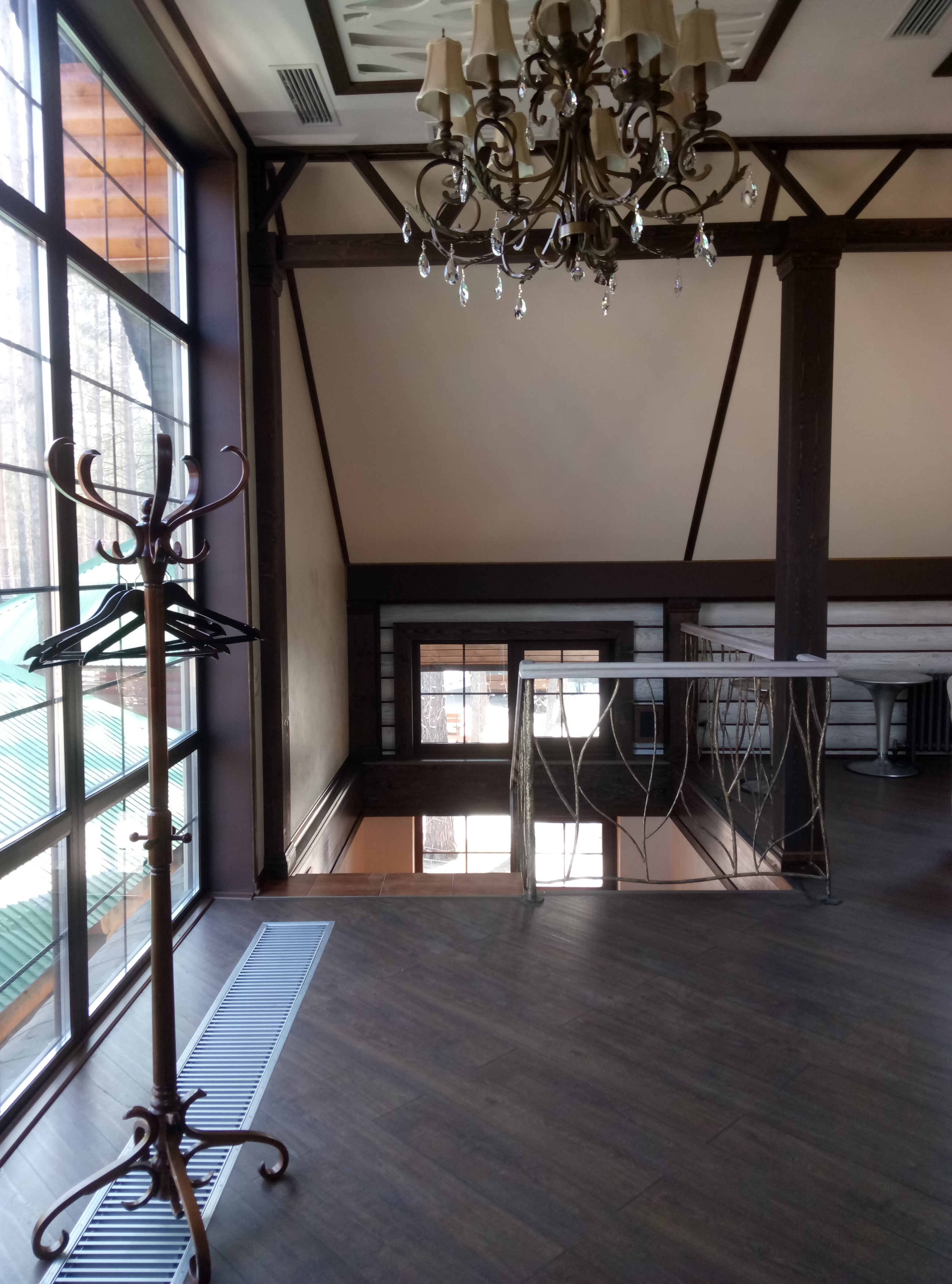 Ресторан, банкетный зал за городом.