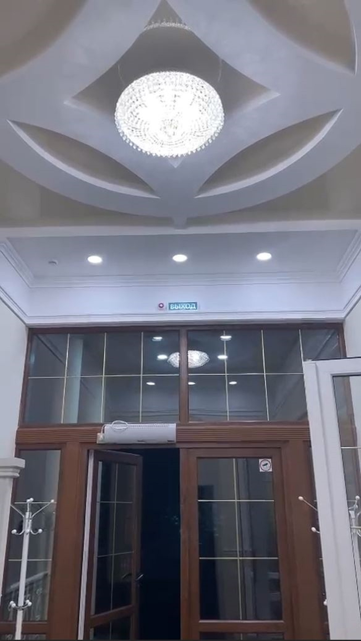 Банкетный зал в классическом стиле.