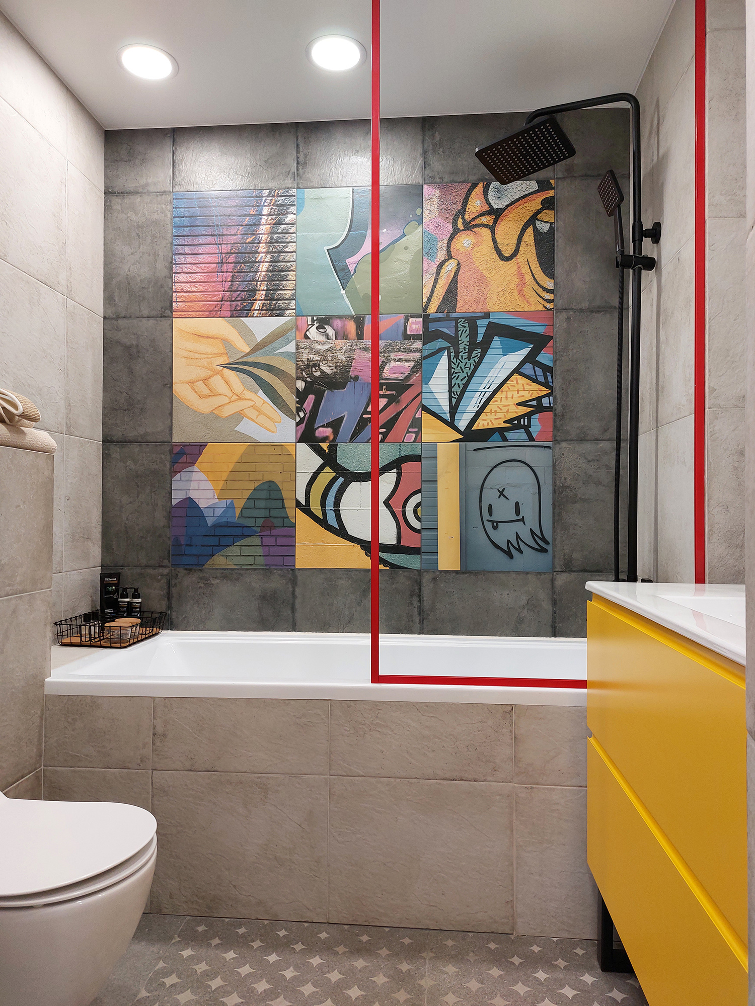 Яркая студия для девушки