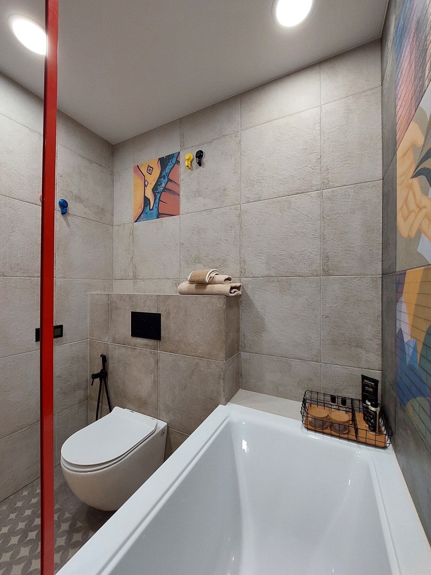 Яркая студия для девушки