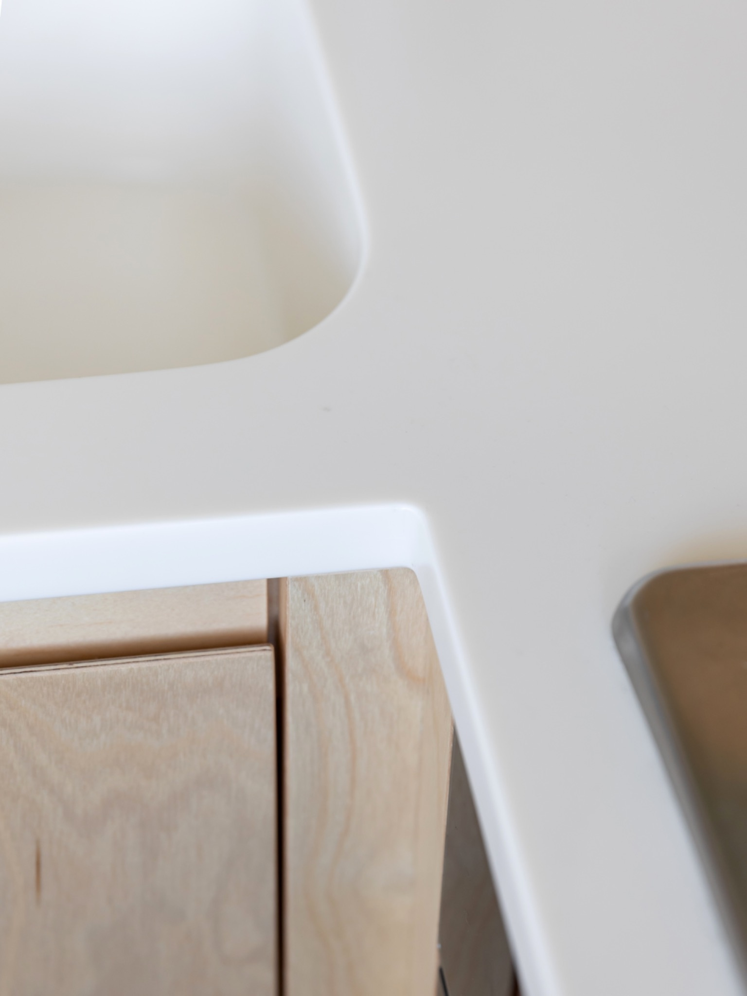 Кухня в доме-корабле: что удалось разместить на 6 кв. м?