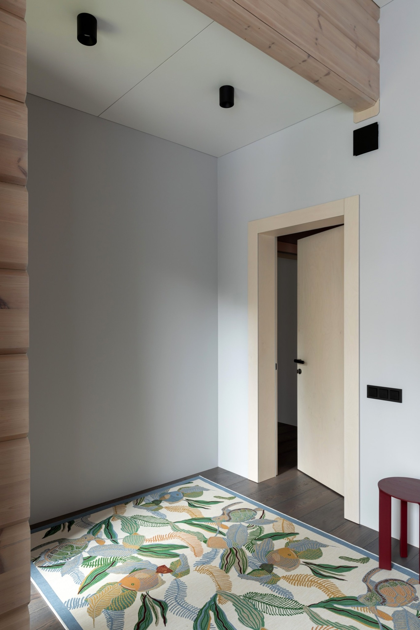 Двери в дом Honka