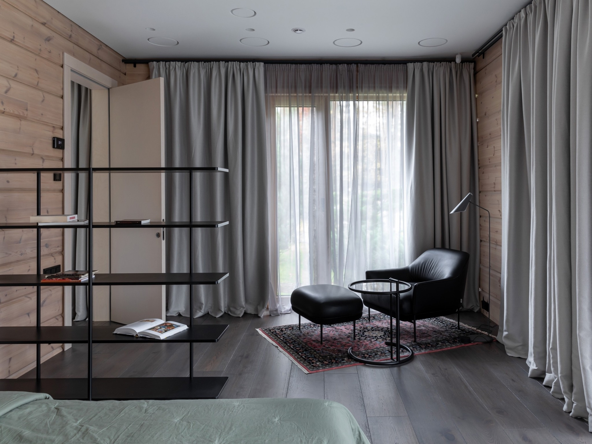 Двери в дом Honka