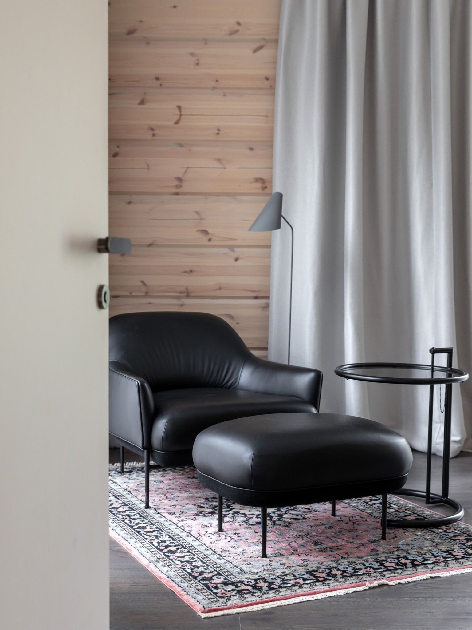 Двери в дом Honka