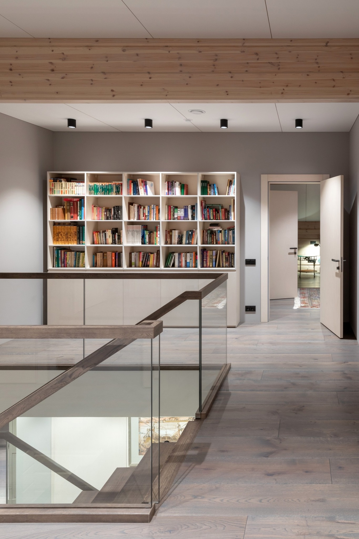 Двери в дом Honka