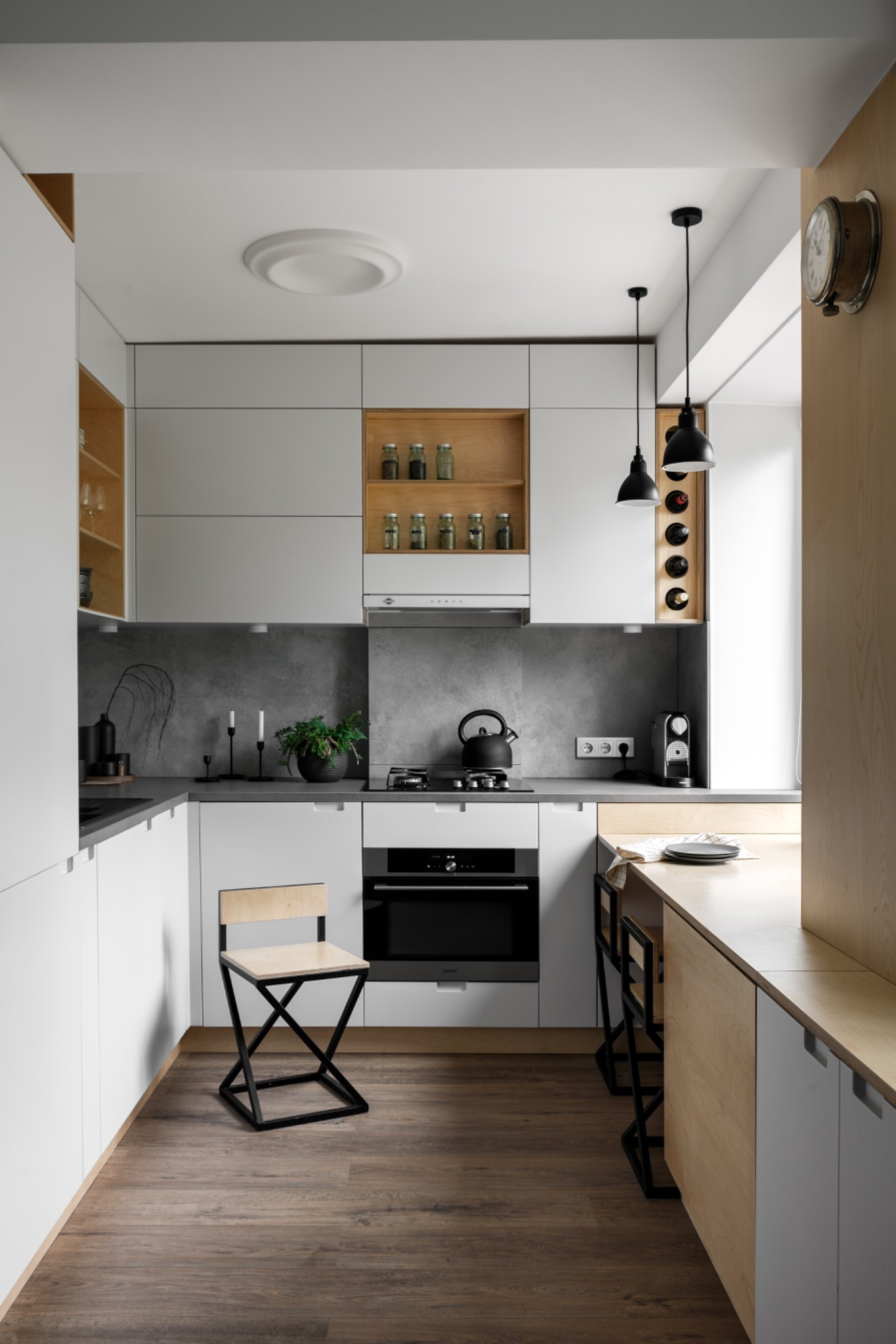 Обложка проекта: Функциональная кухня 6 кв.м для квартиры в брежневке