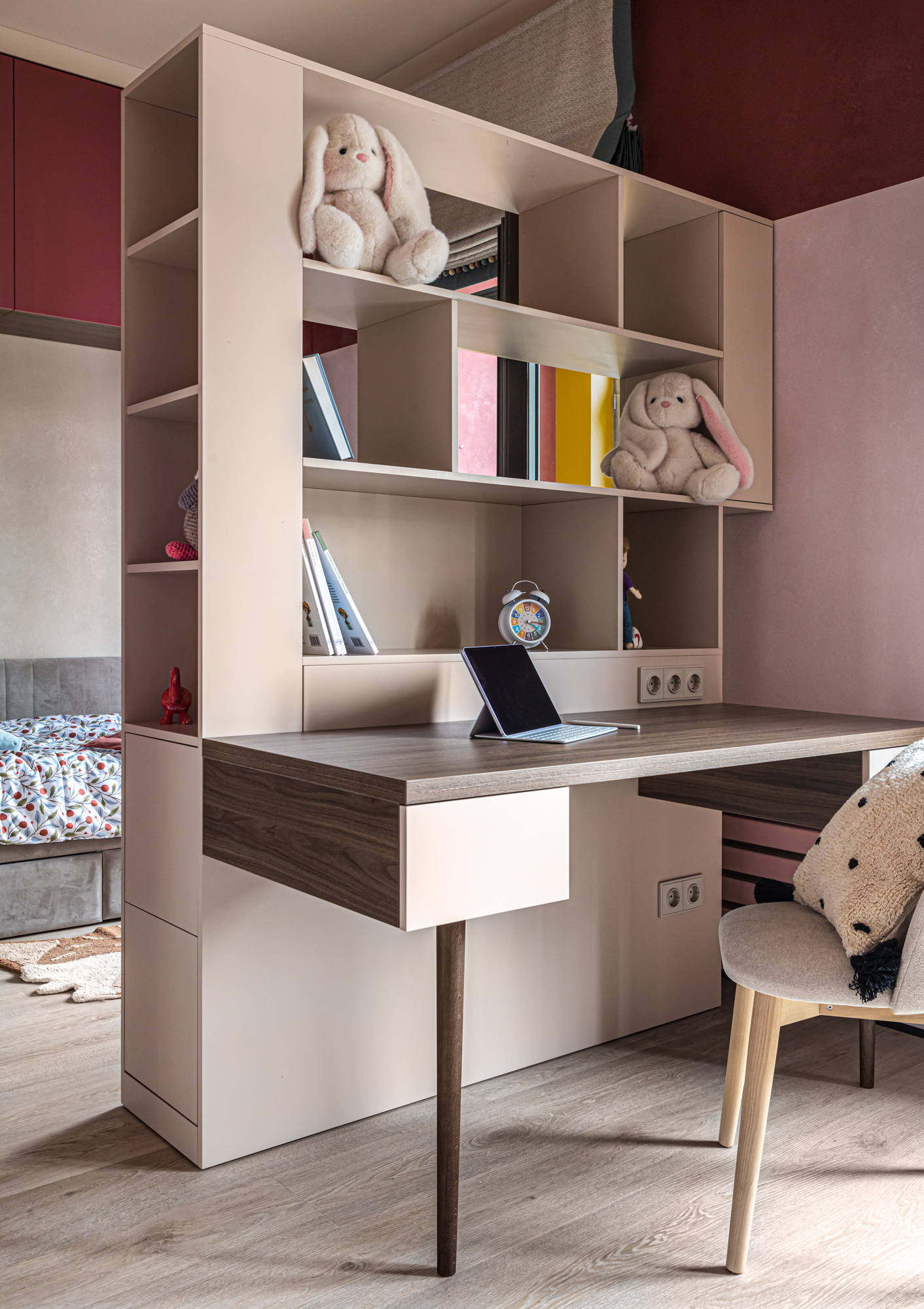 Яркая квартира для молодой семьи предпринимателей