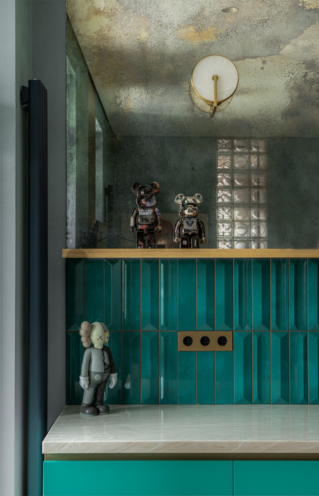 Яркая квартира для молодой семьи предпринимателей