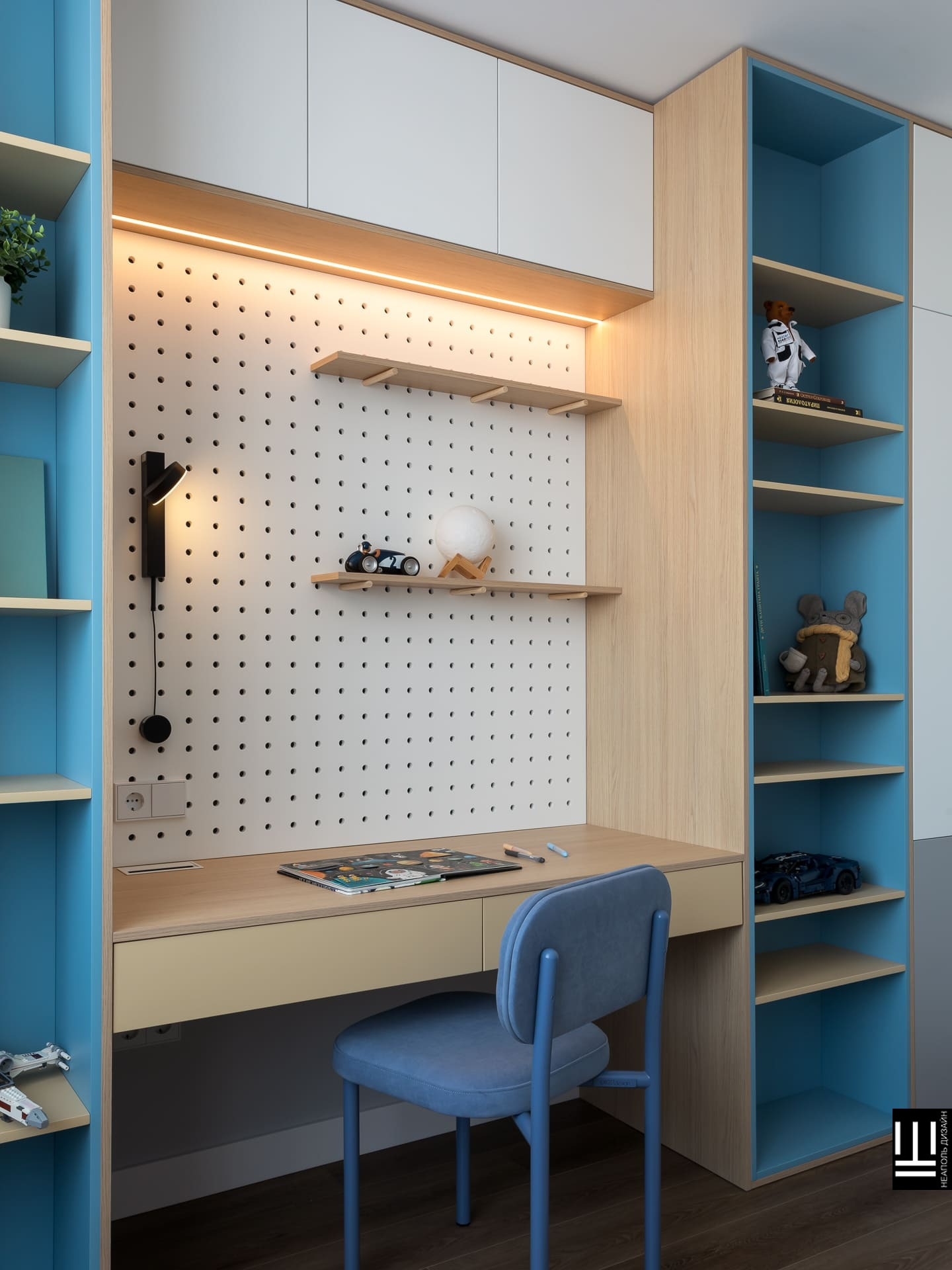 Двухуровневая квартира с характером | современный дизайн интерьера