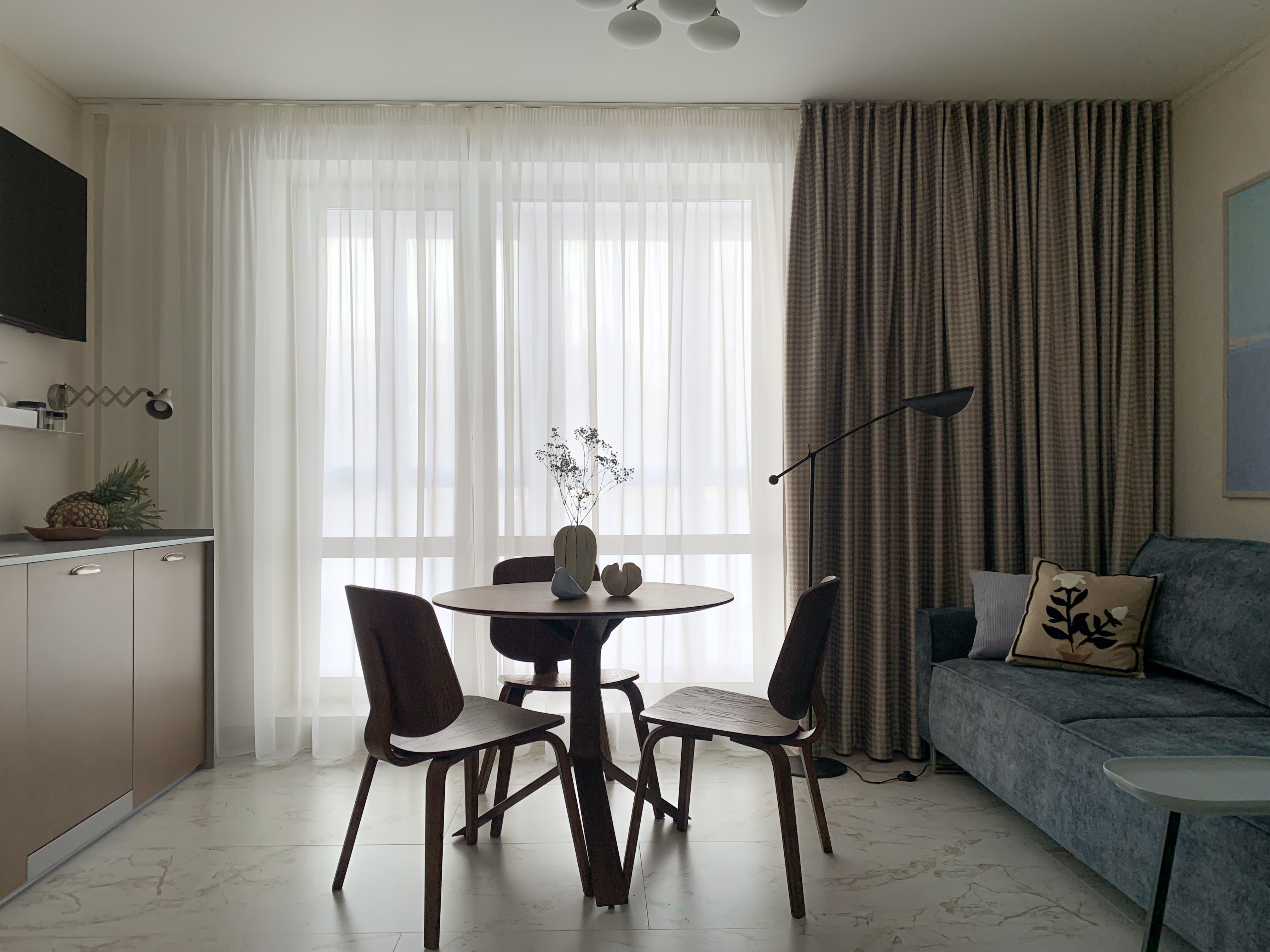 Реализованный проект квартиры-студии "Vis-à-vis"