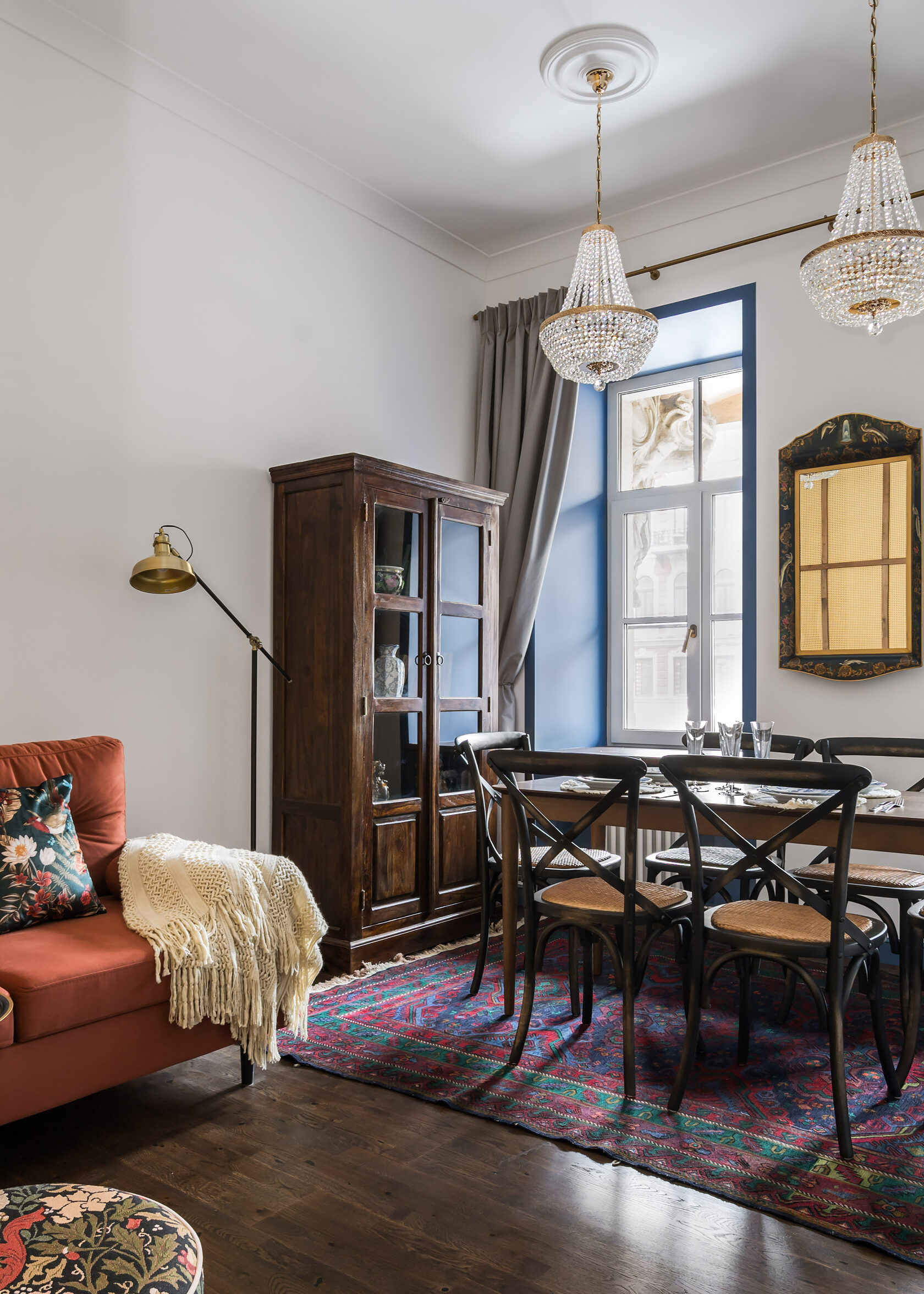 Антикварная квартира на Невском проспекте. Готовый ремонт.