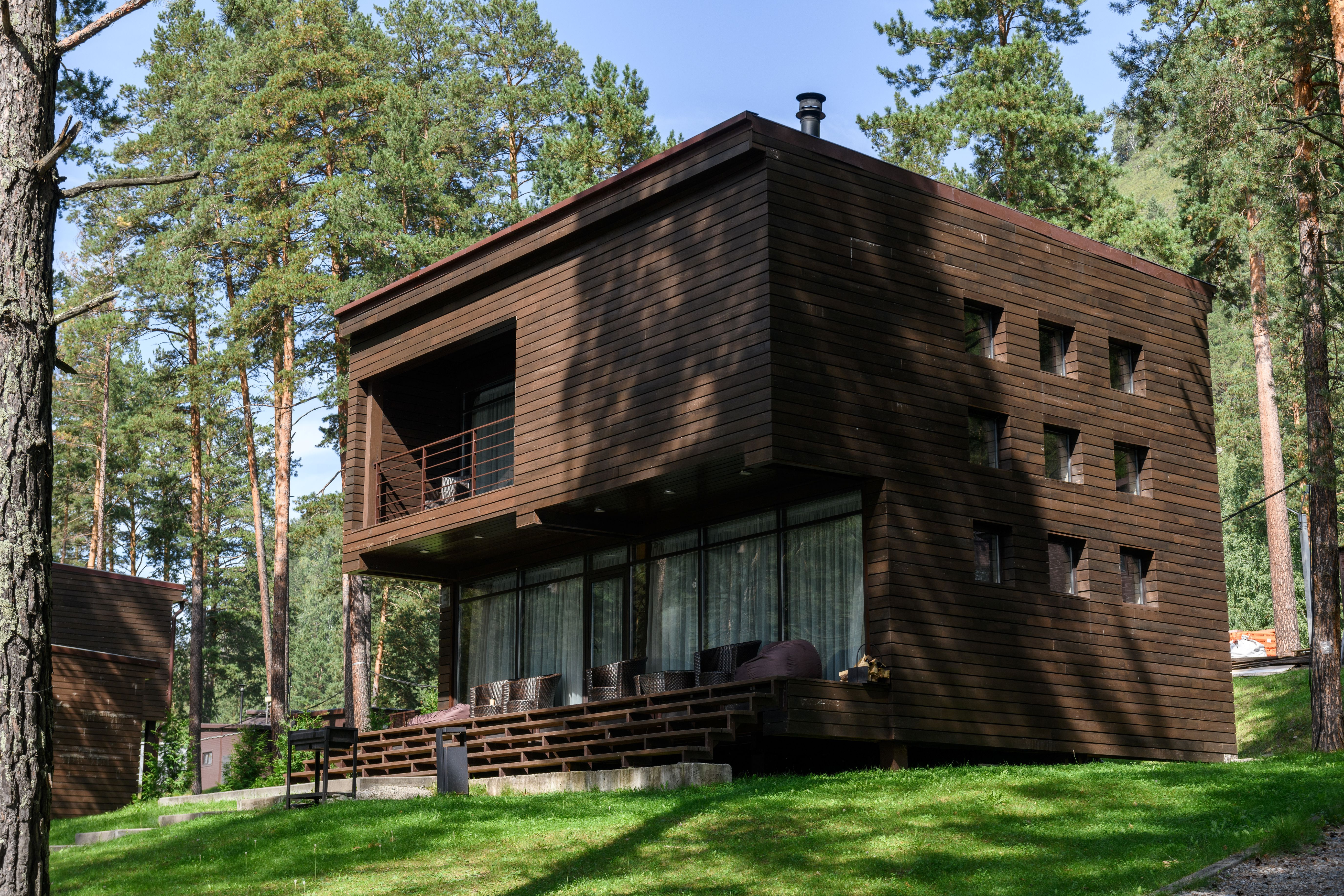 Коттеджи эко-отеля АлтикА