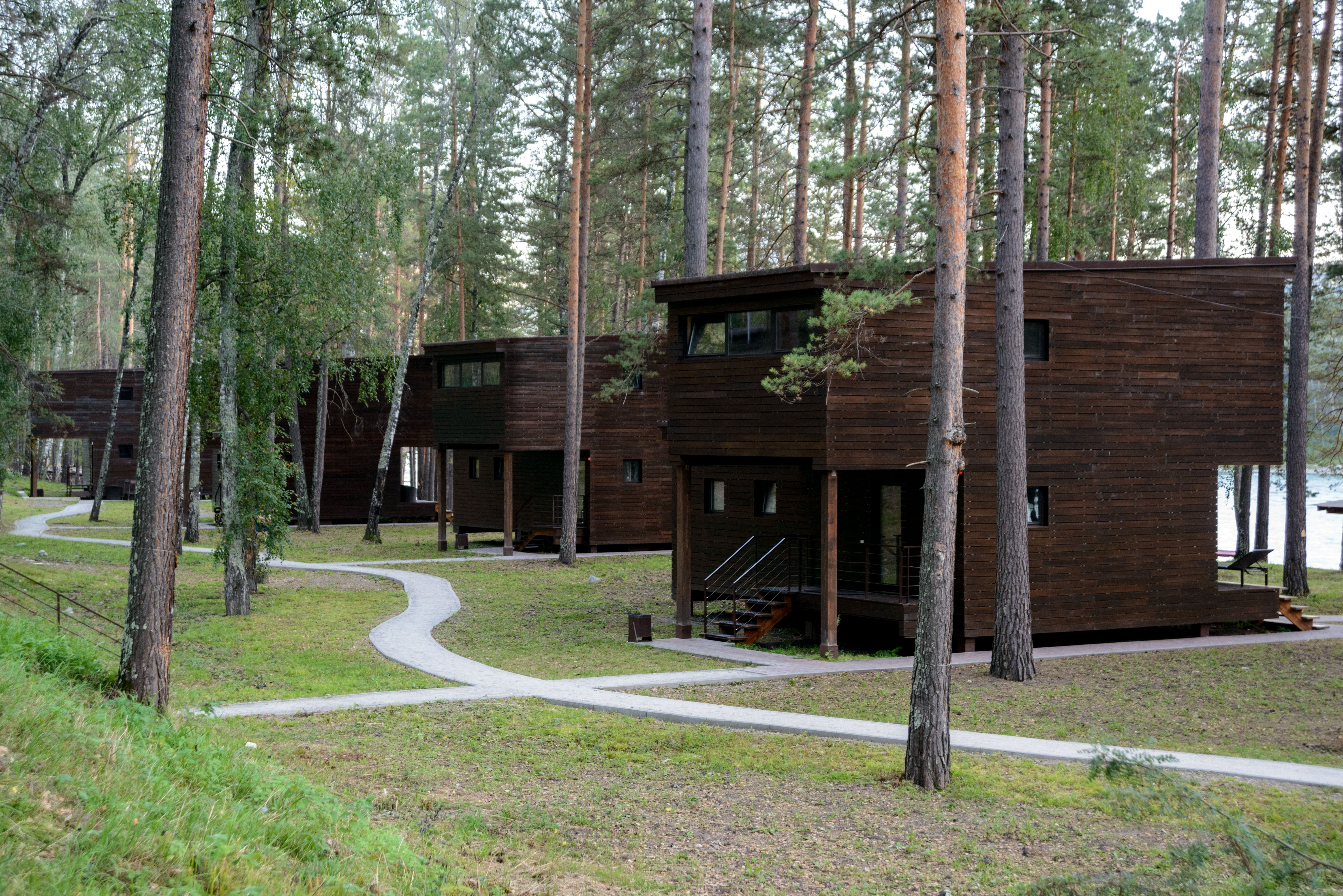 Коттеджи эко-отеля АлтикА