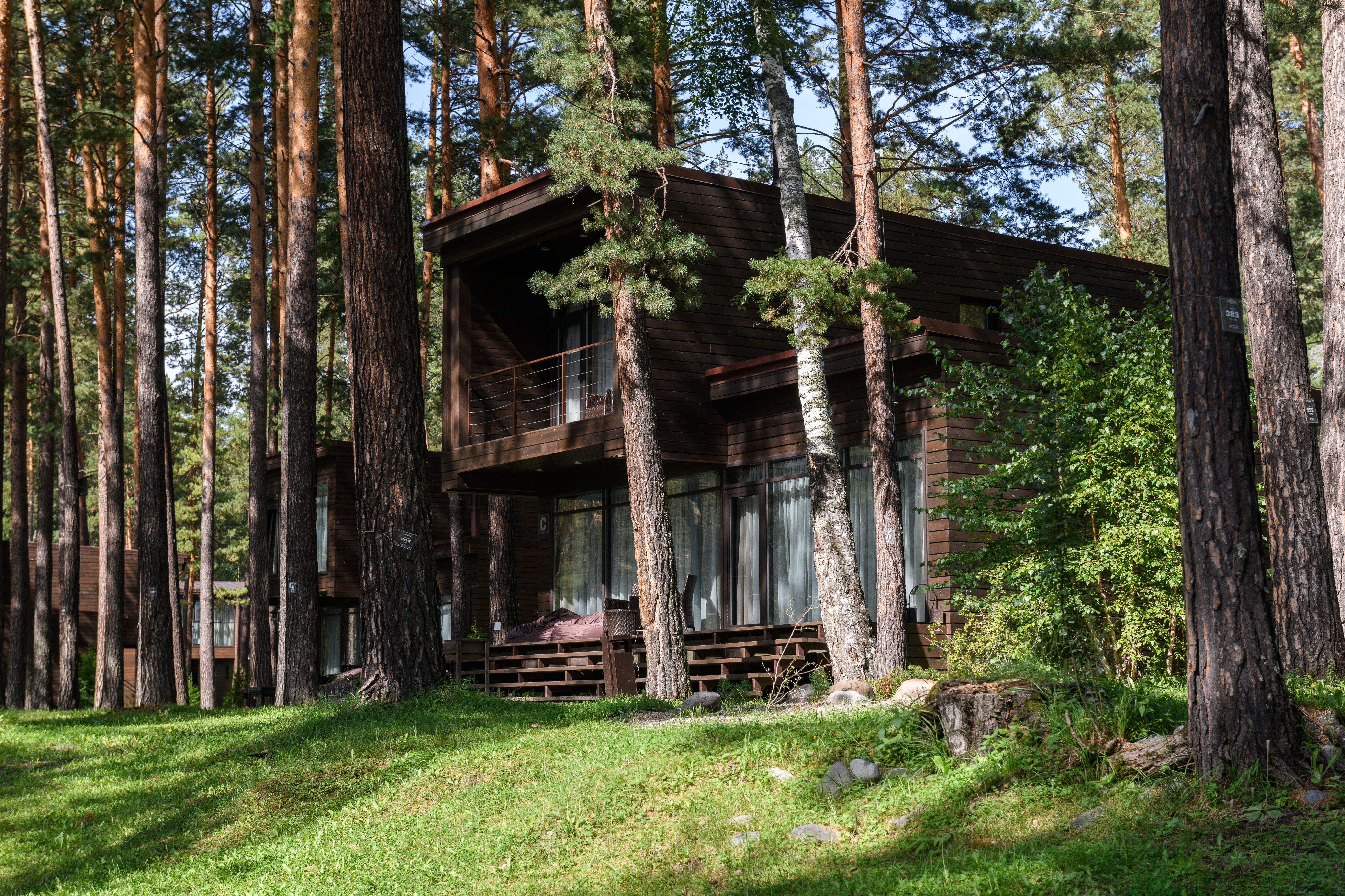 Коттеджи эко-отеля АлтикА