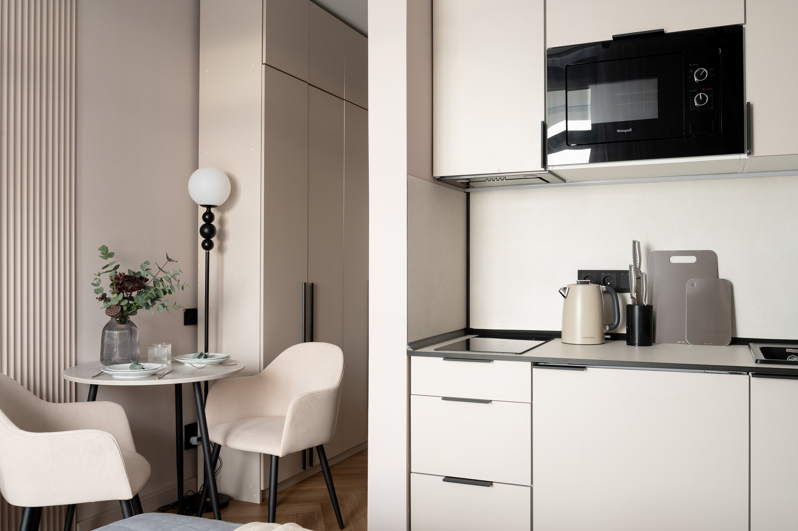 Студия с видом на море