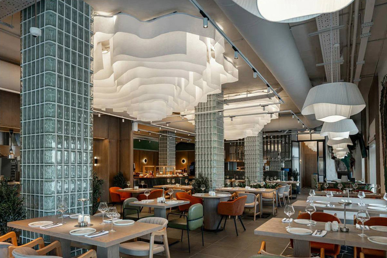 Парящий потолок для ресторана БОРА, Южно-Сахалинск