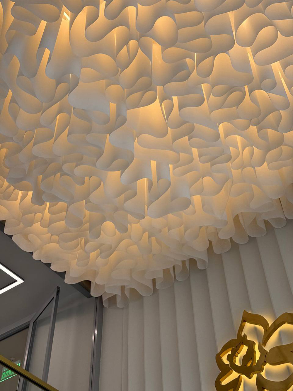 Потолок с бегущей подсветкой Wave ceiling®