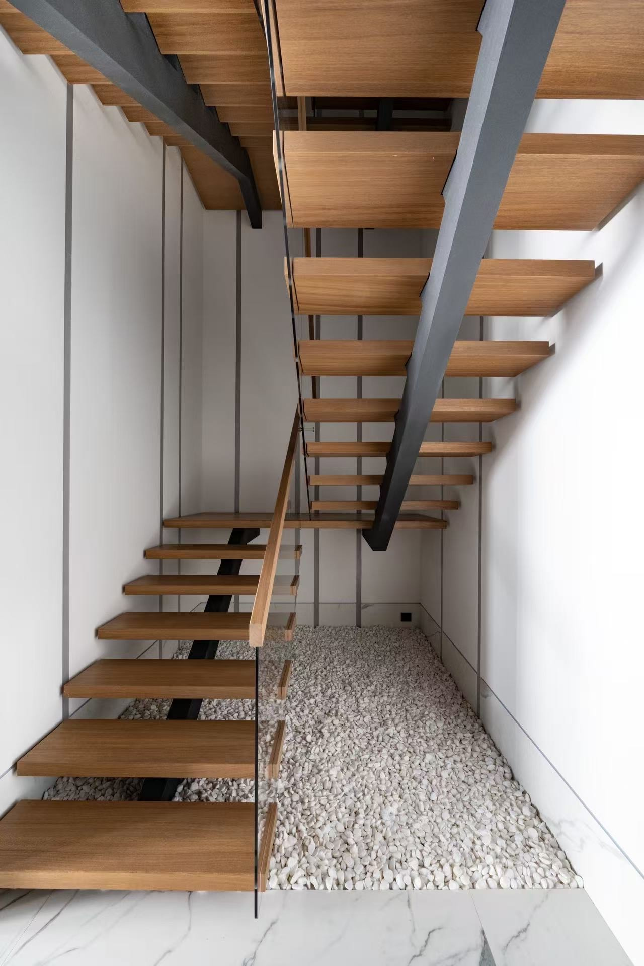 Представляем вам новый проект - лестничный марш.