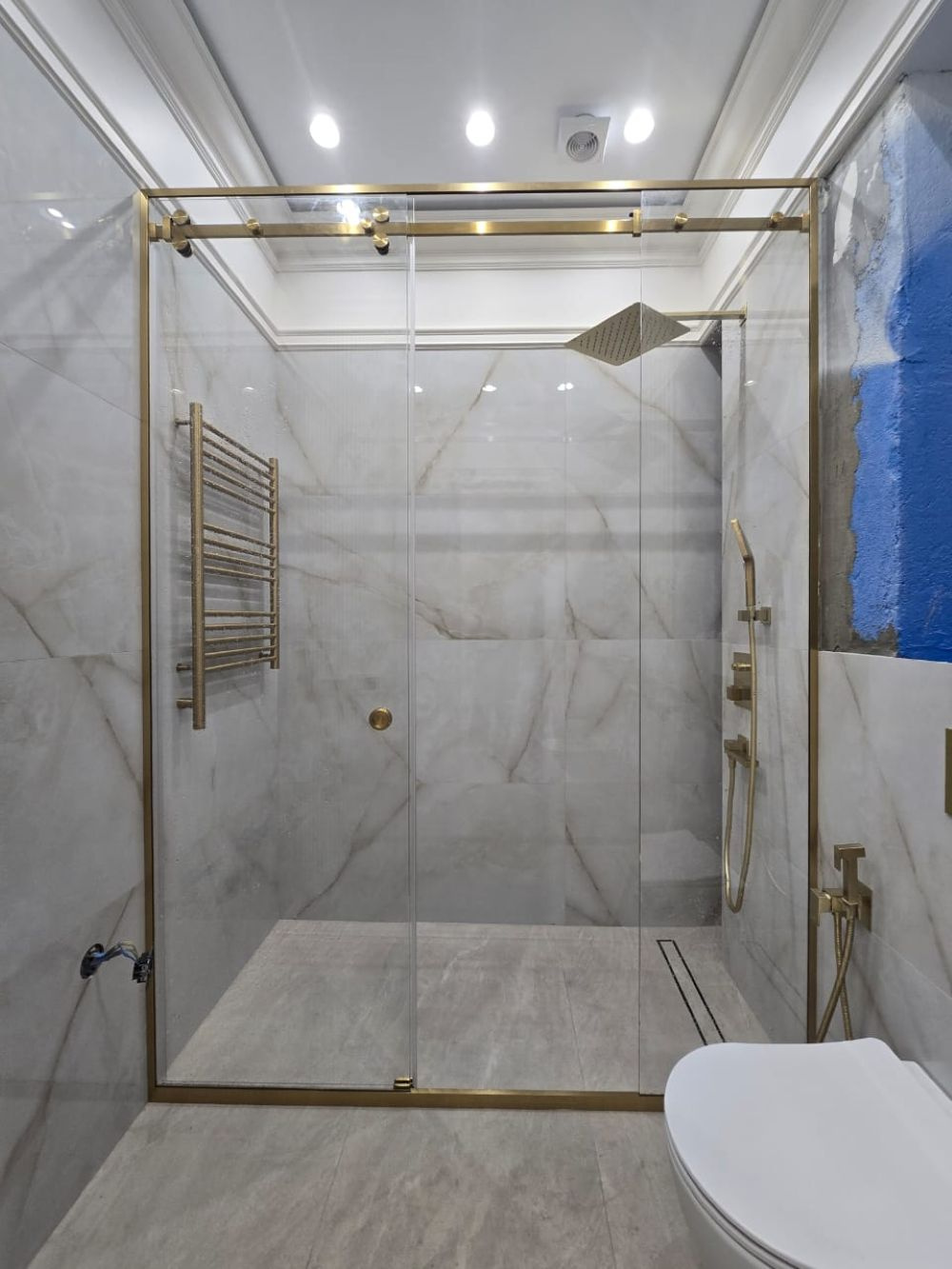 Душевая перегородка ювелирная работа