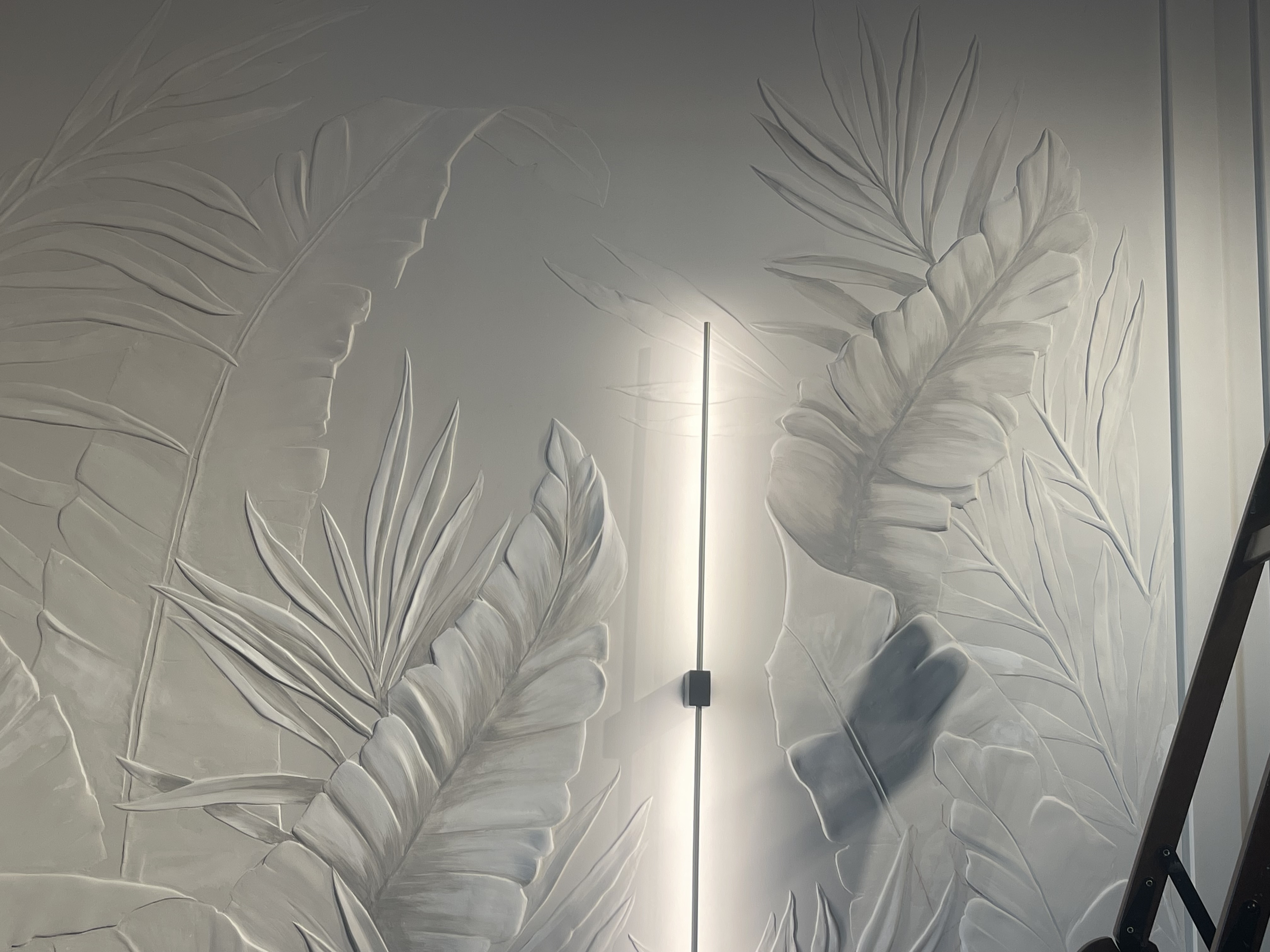 Барельеф «Тропические листья»