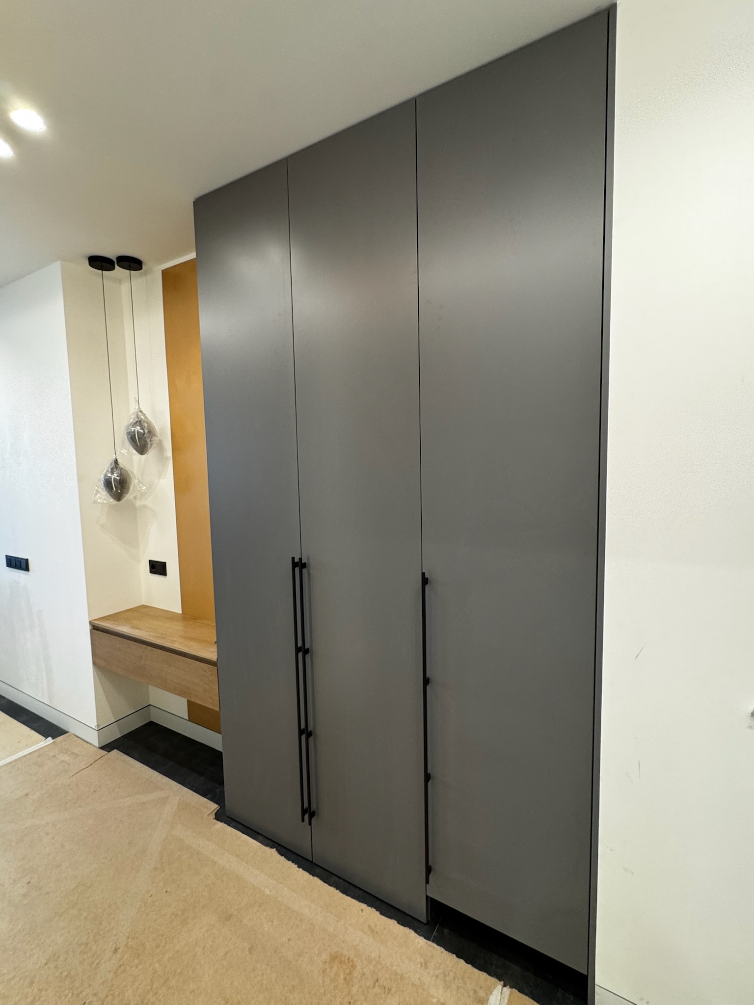 Прихожая ЖК Вэри