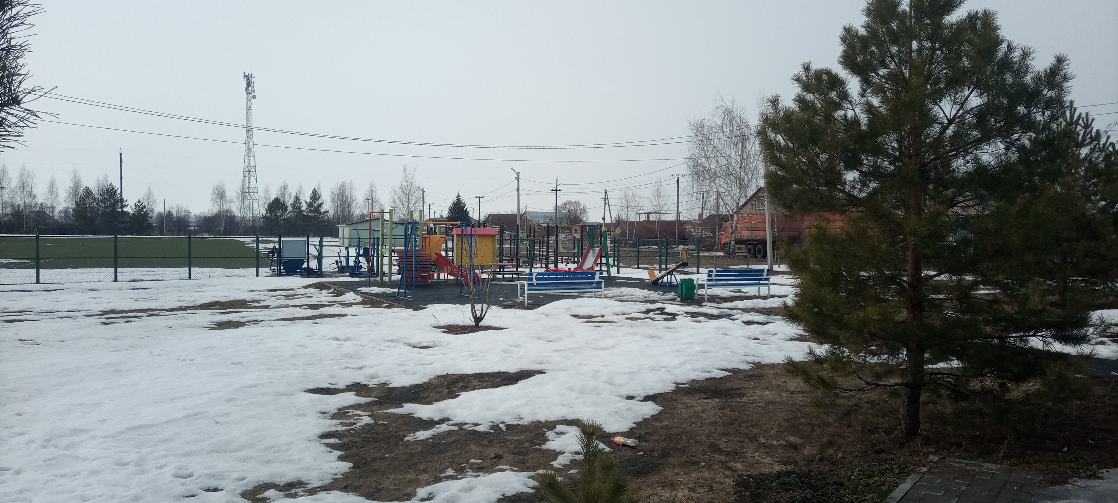 Парк Победы в рп Дмитриевка