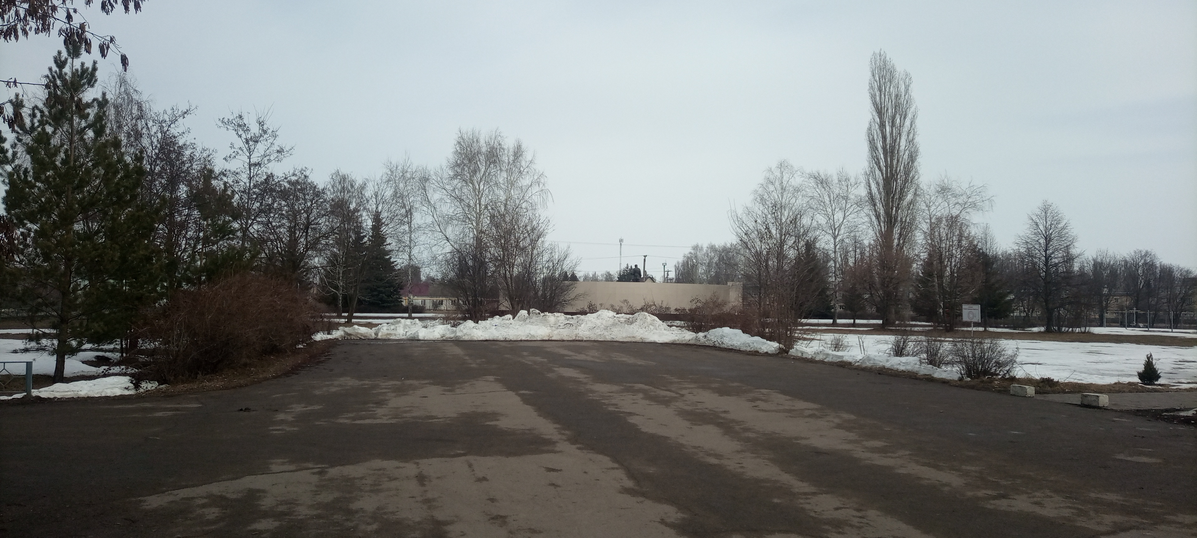 Парк Победы в рп Дмитриевка