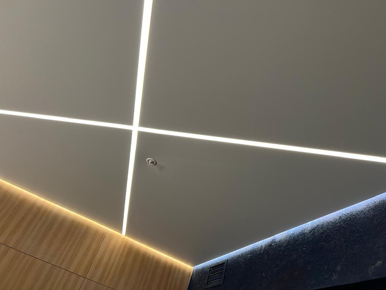 Натяжной потолок с подсветкой от компании ООО "К-потолки"