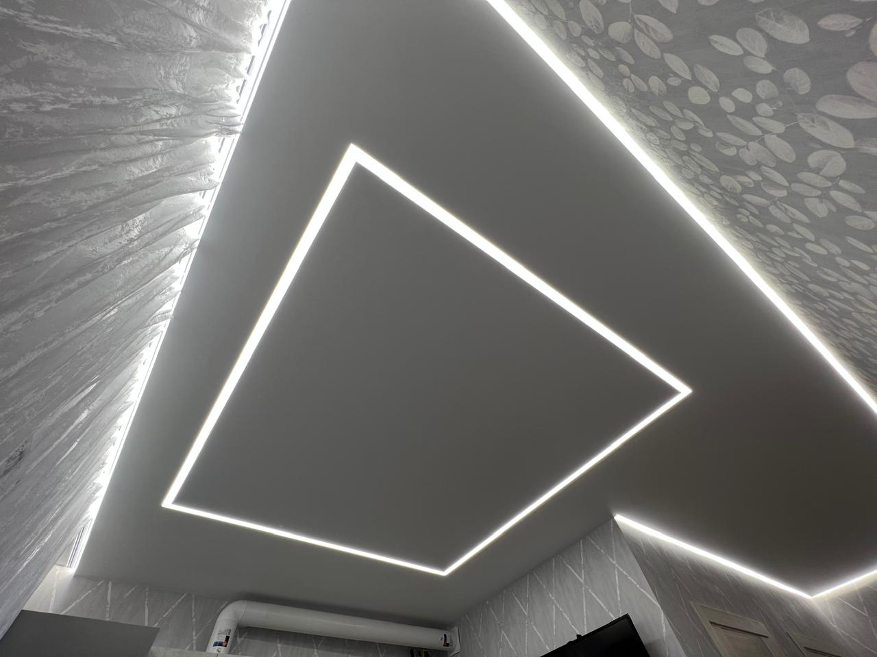 Натяжной потолок с подсветкой от компании ООО "К-потолки"