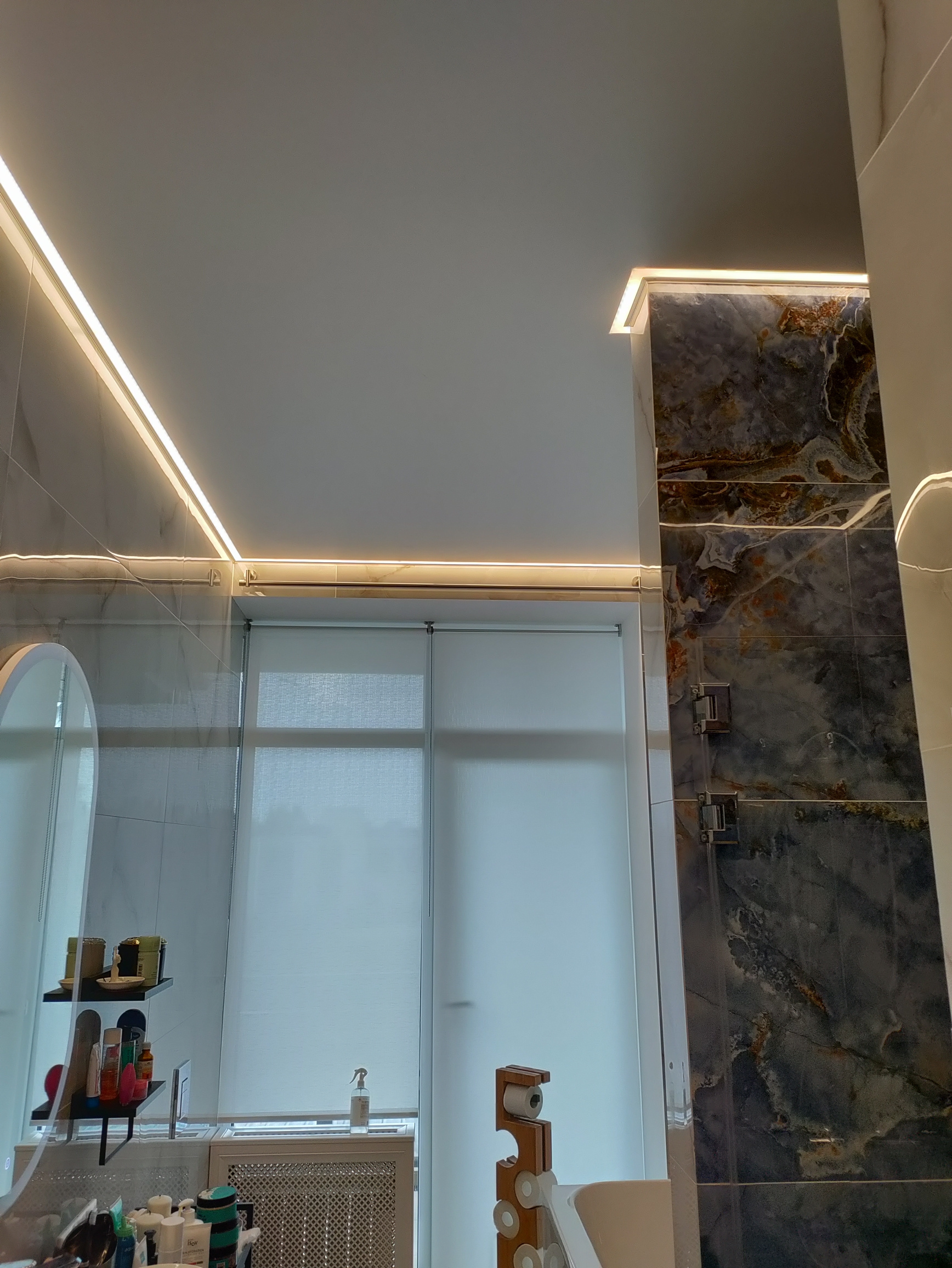 Обложка проекта: Контурные натяжной потолок от компании ООО "К-потолки"